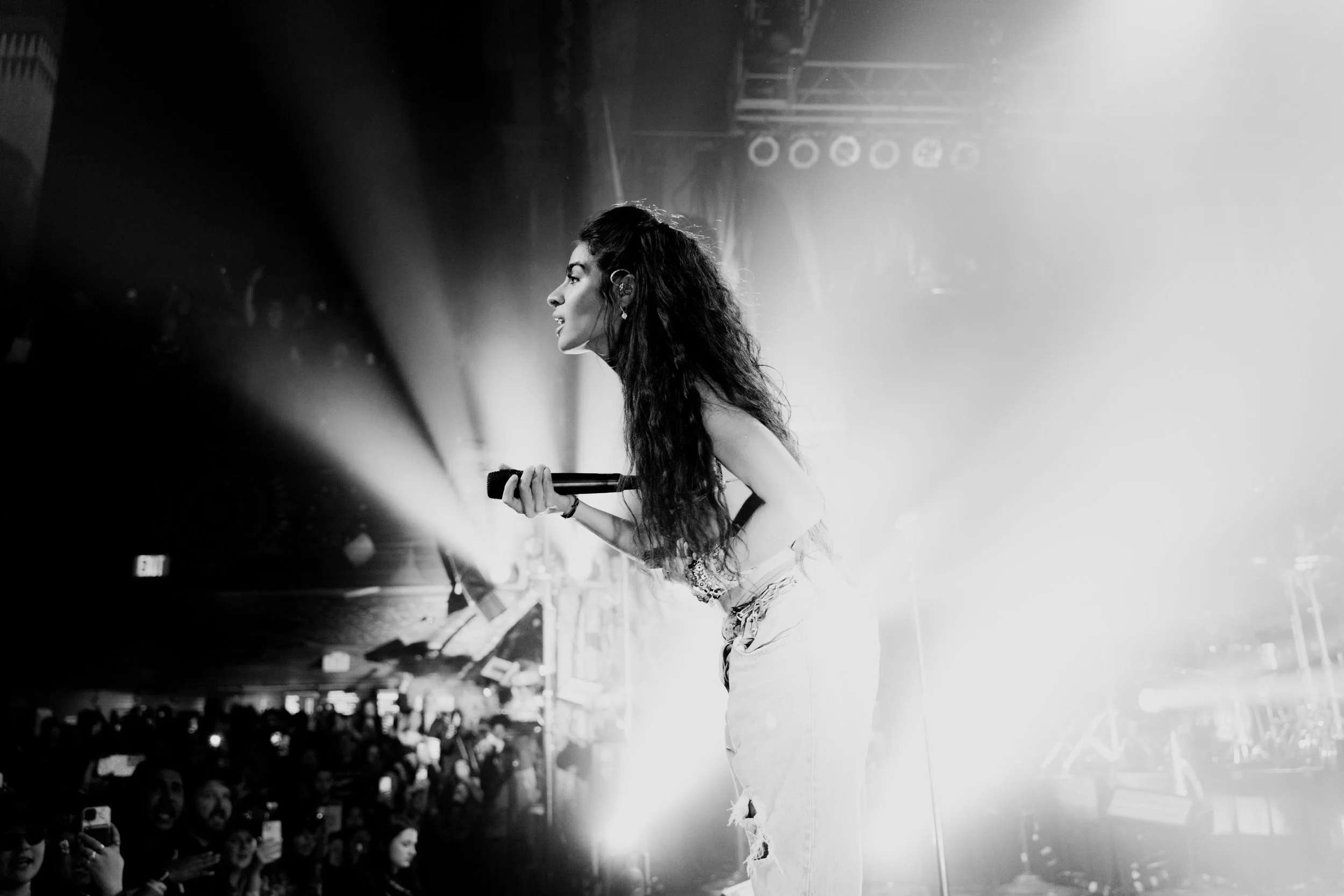 Jessie Reyez Plays a Sold Out Show in Orlando on the YESSIE Tour