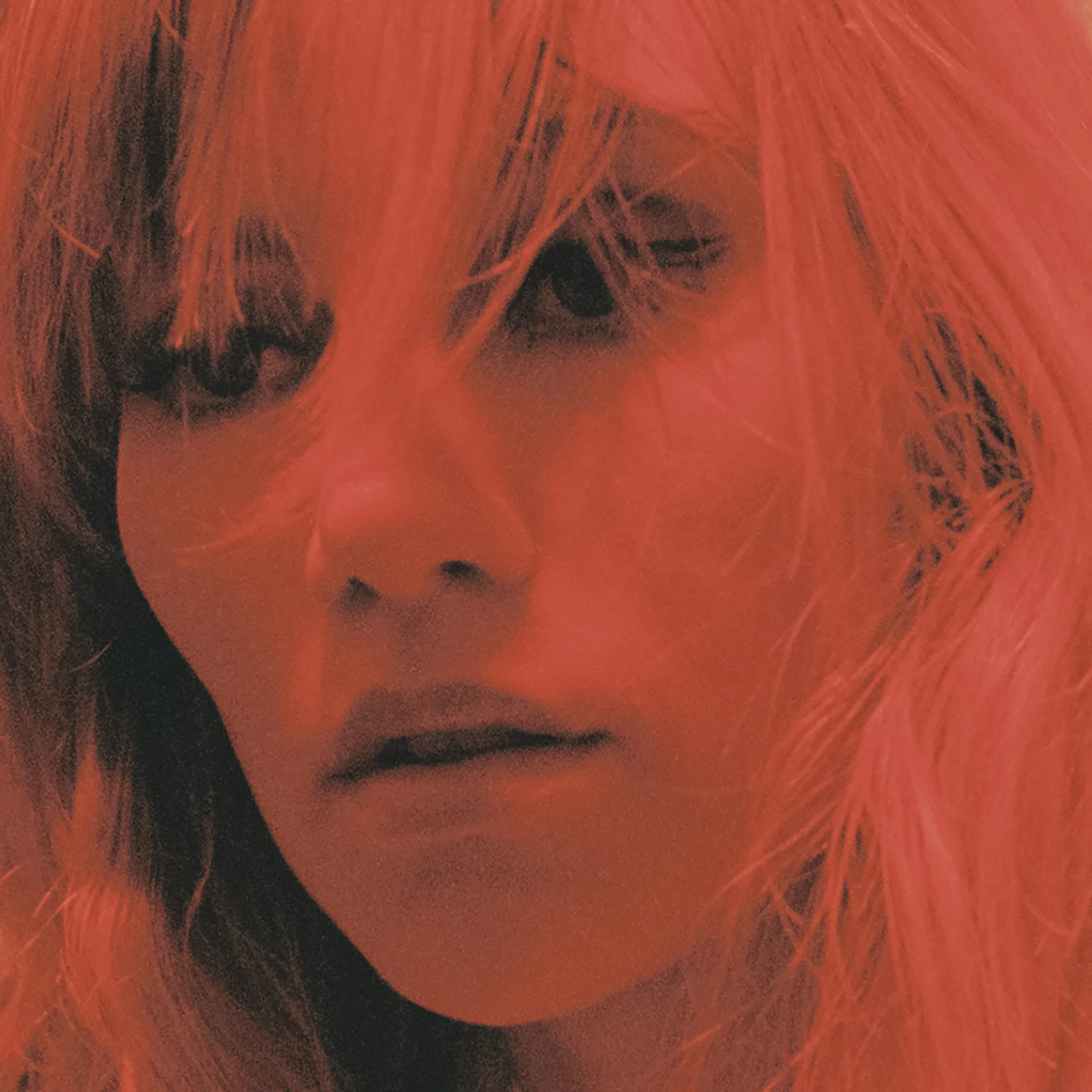 Suki Waterhouse Makes It So Easy "To Love" Her New Single