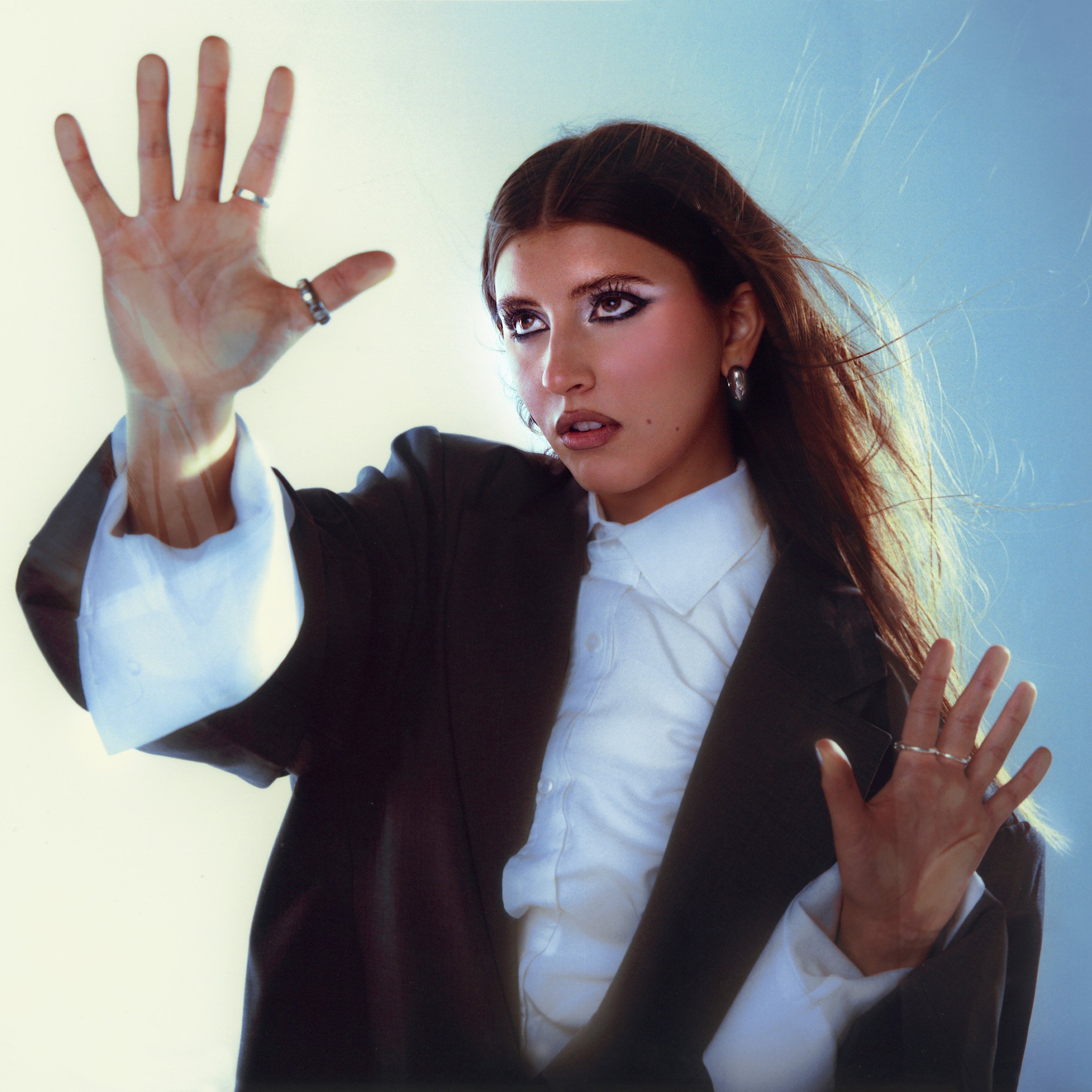 Lindsey Lomis Stuns Audiences with the “Universe” EP