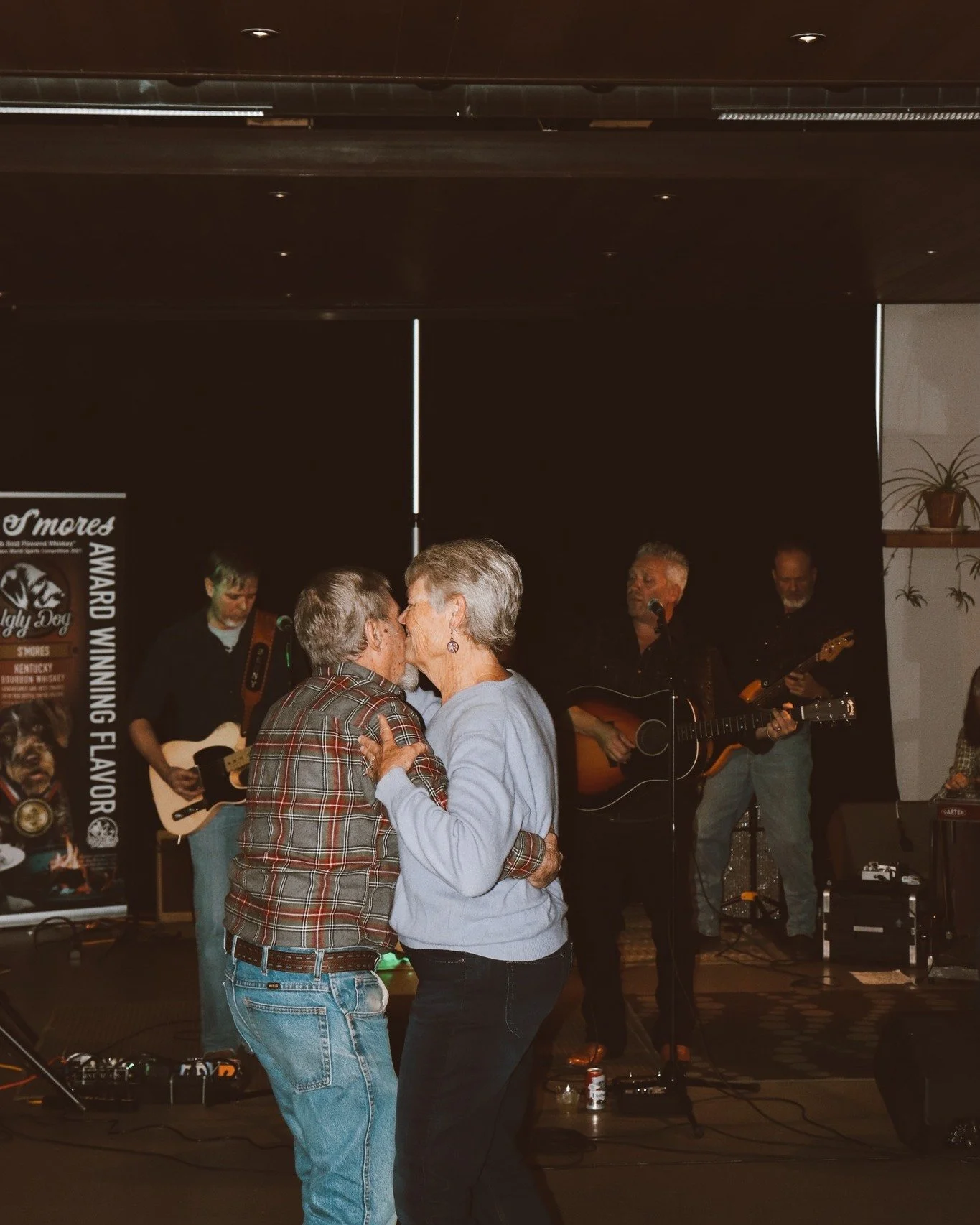 Thanksgiving Eve with Bovine (PT.1)

We had a HUGE turnout for Bovine. If you are looking for something to do this month, book a ticket for Comedy on the Farm on 12/21 through our website! Tickets are selling fast🔥