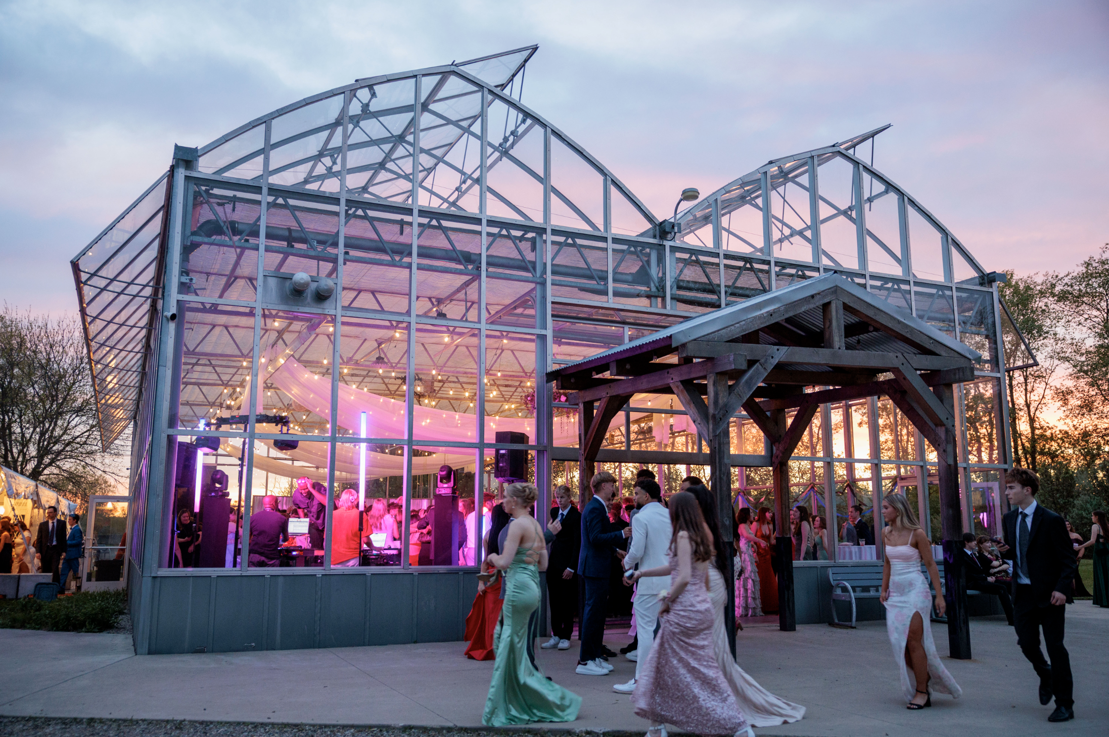 2026 Prom Season Shines at Robin Hills Farm