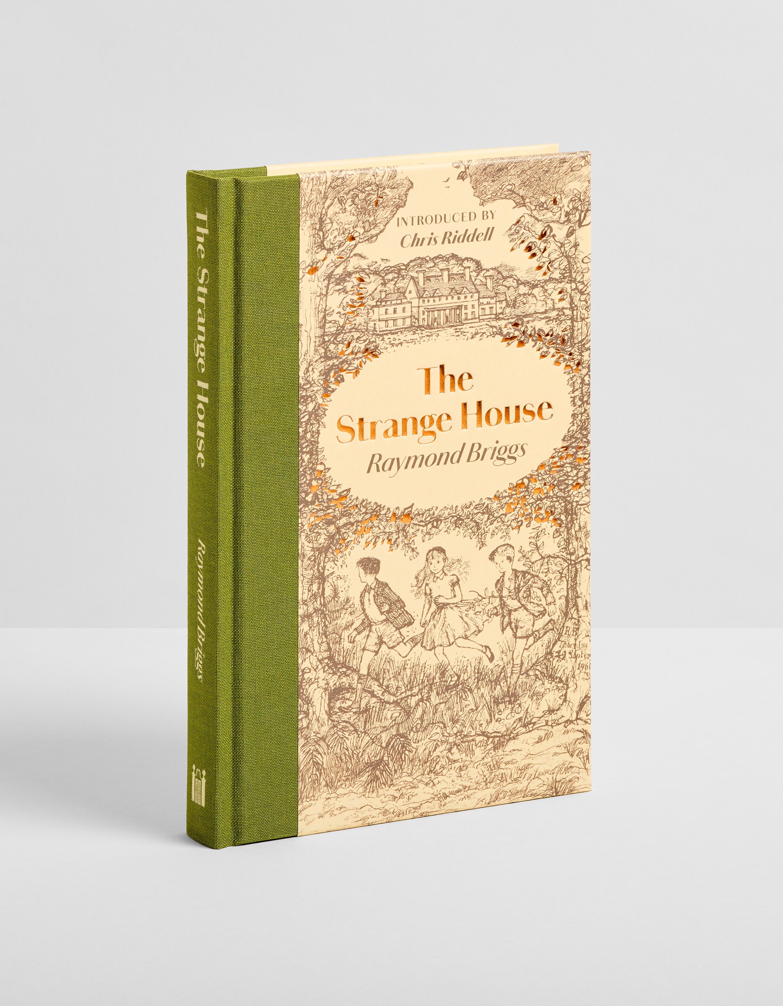 The Strange House by Raymond Briggs, A Manderley Press edition 2025, introduced by Chris Riddell