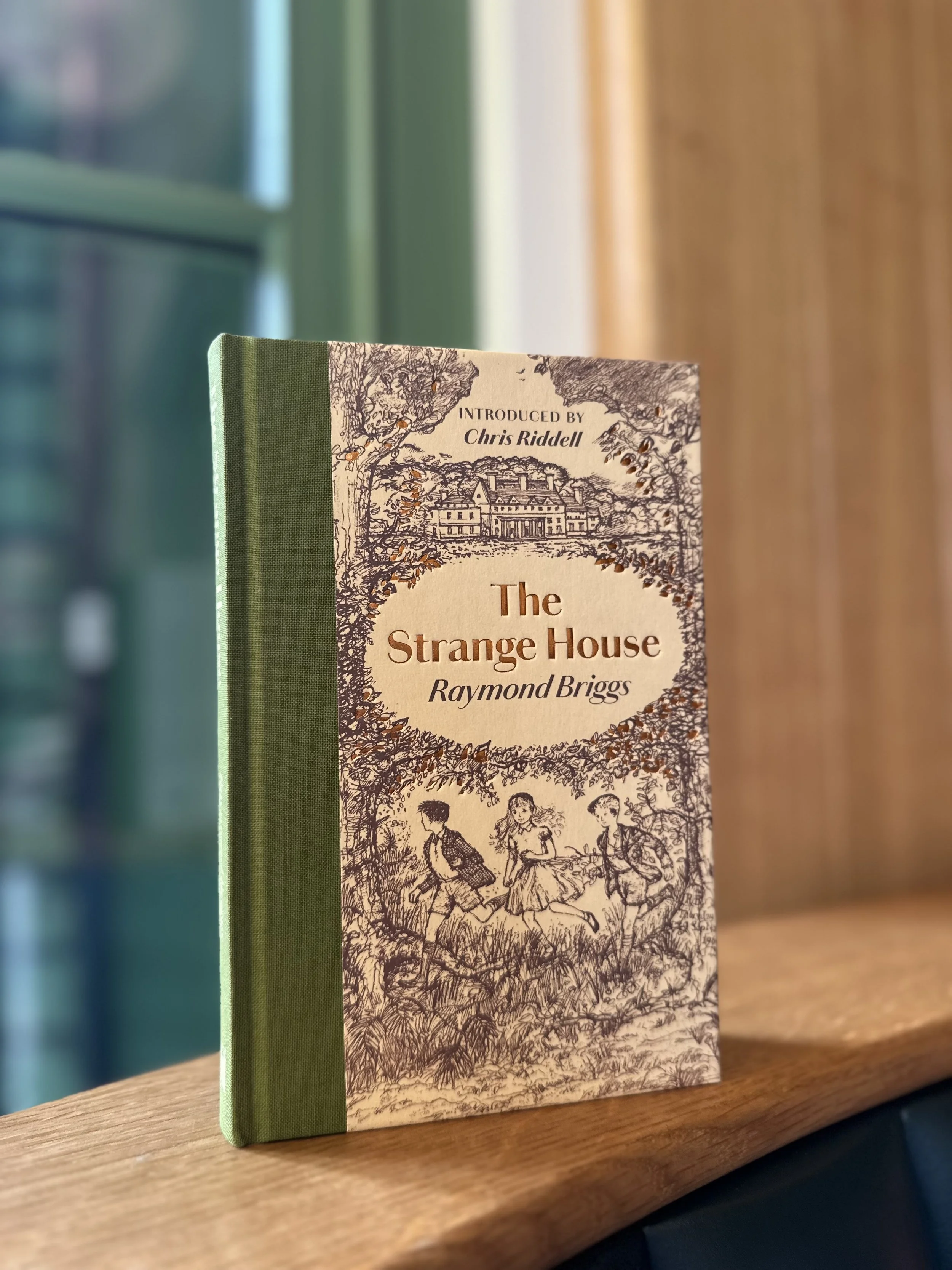 The Strange House by Raymond Briggs, A Manderley Press edition 2025, introduced by Chris Riddell