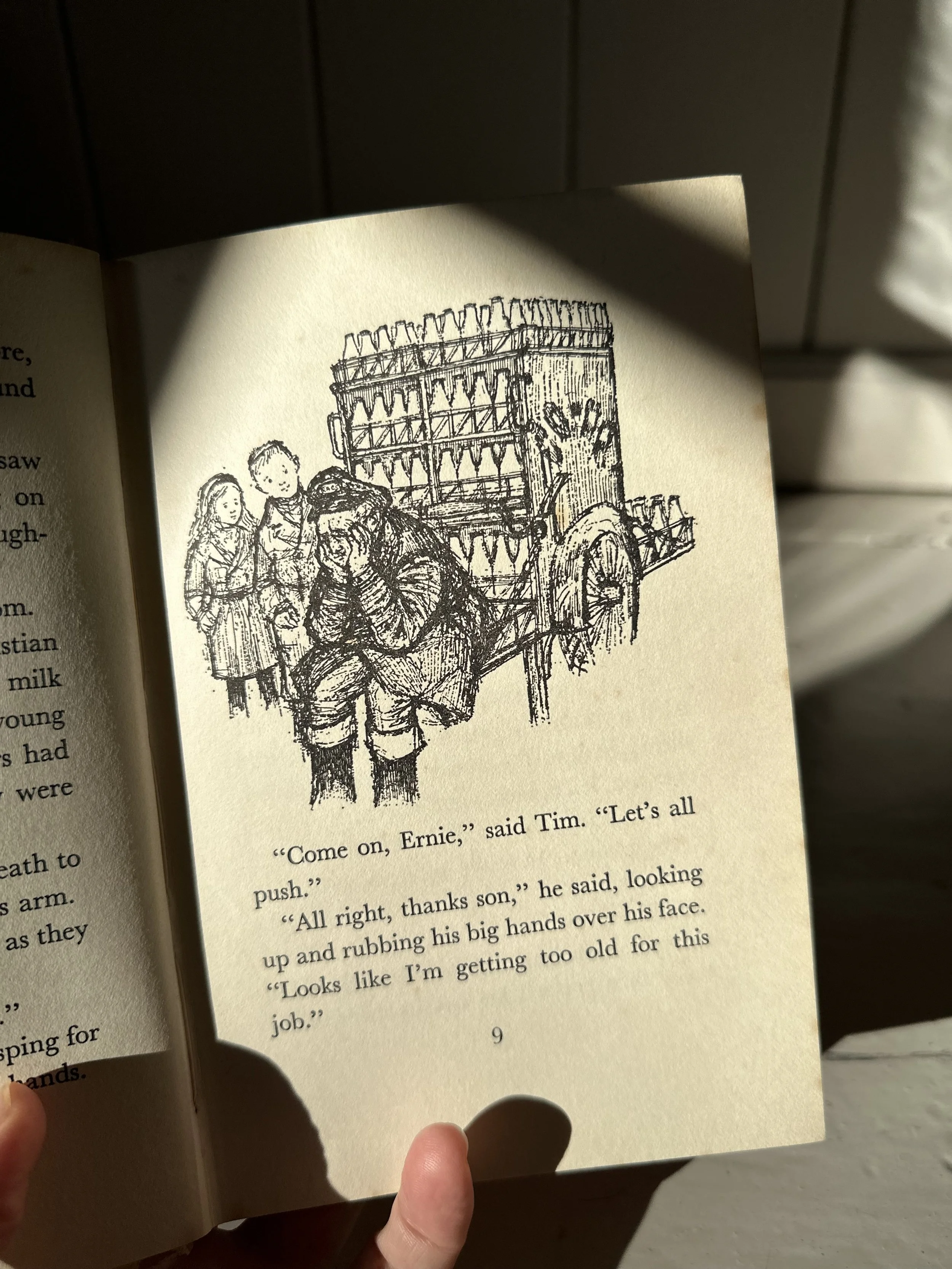 Sledges to the Rescue by Raymond Briggs, A Manderley Press edition 2026, introduced by Jessie Burton