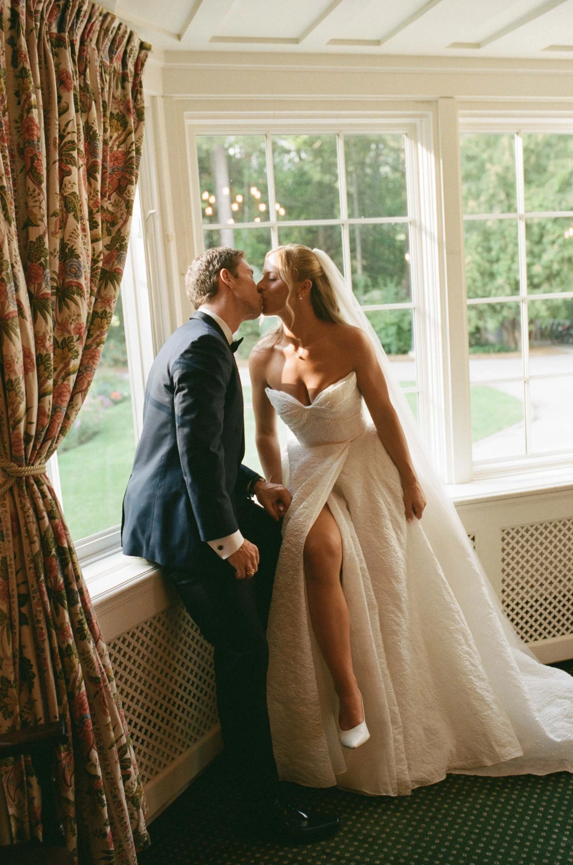WhitneyErinSmith_Toronto_photographer_wedding_weddingphotographer_engagmentshoot_-63.jpg