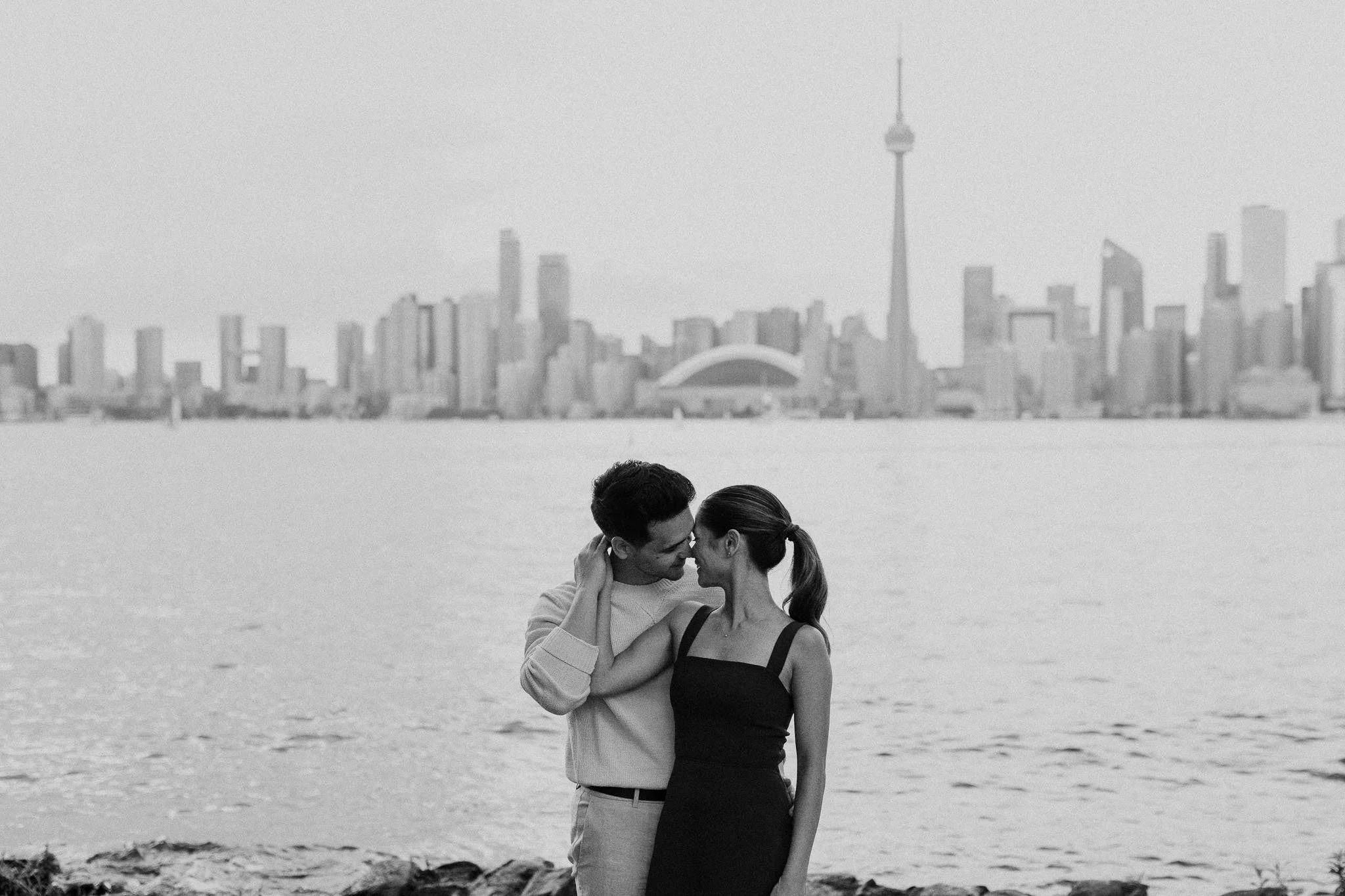 WhitneyErinSmith_Toronto_photographer_wedding_weddingphotographer_engagmentshoot_-7.jpg