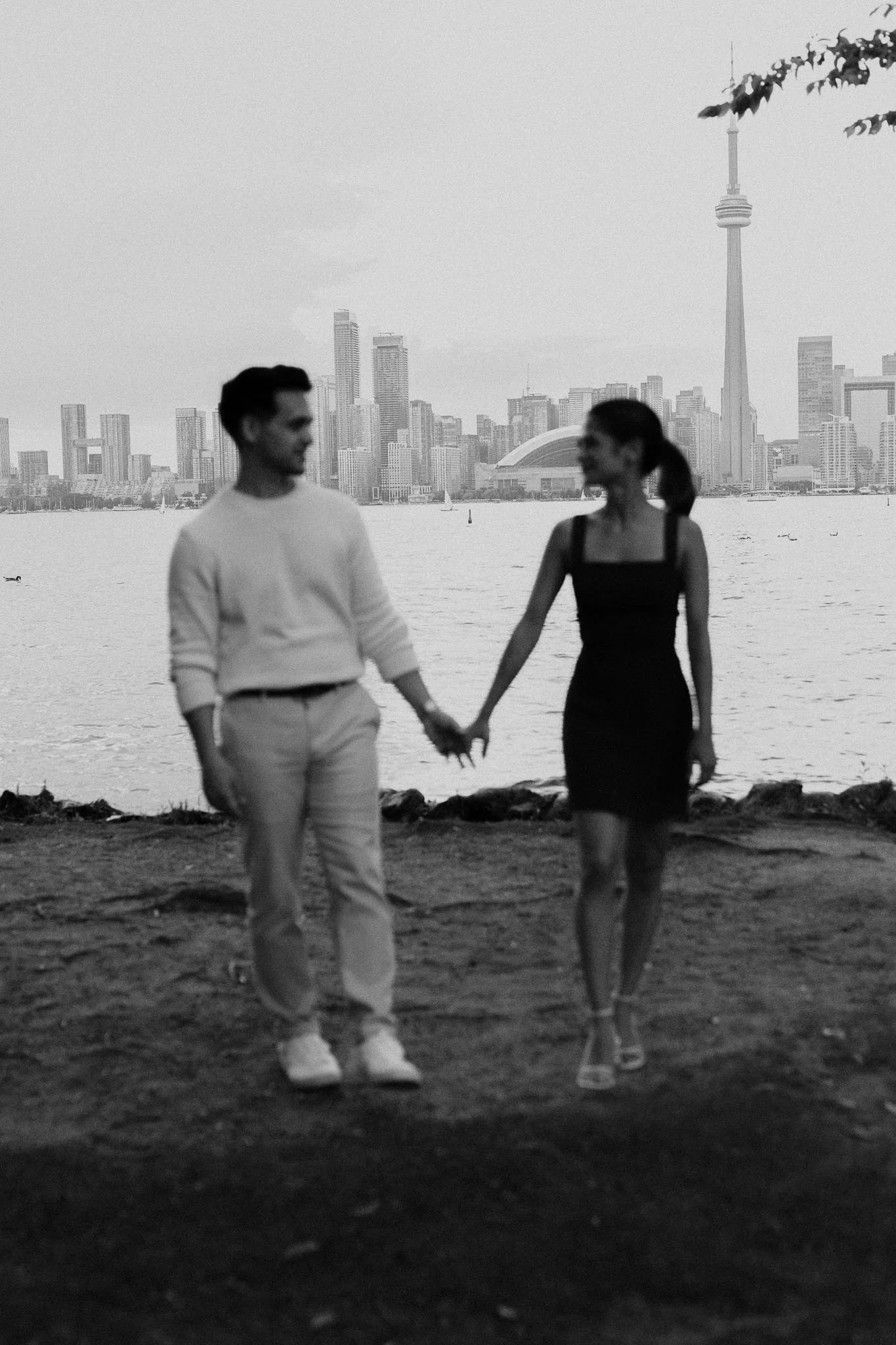 WhitneyErinSmith_Toronto_photographer_wedding_weddingphotographer_engagmentshoot_-8.jpg