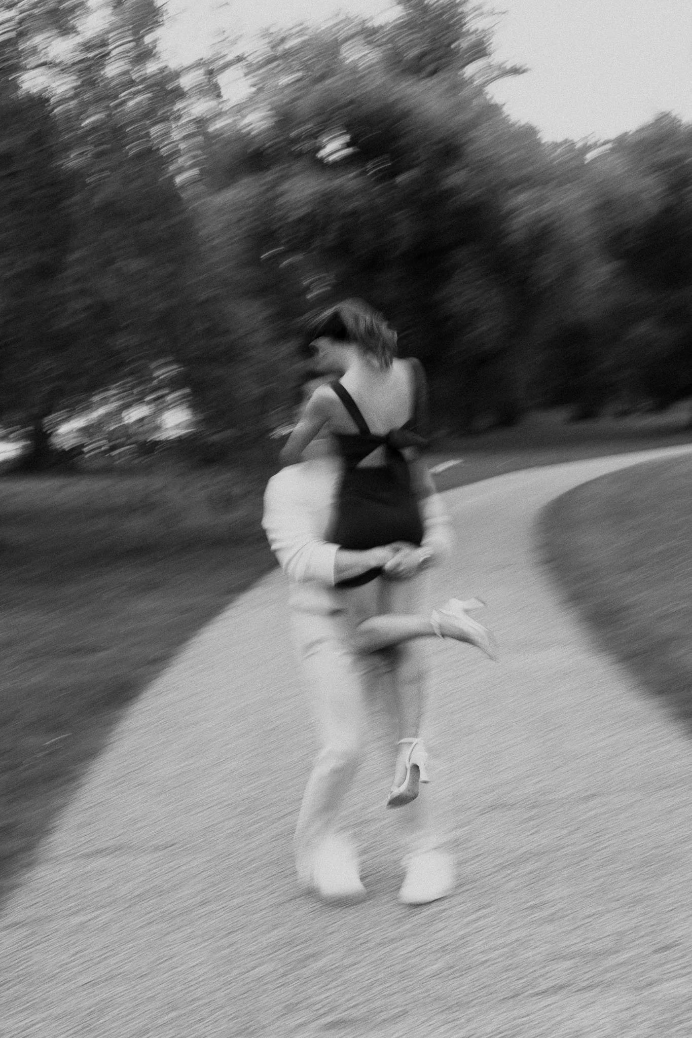 WhitneyErinSmith_Toronto_photographer_wedding_weddingphotographer_engagmentshoot_-11.jpg