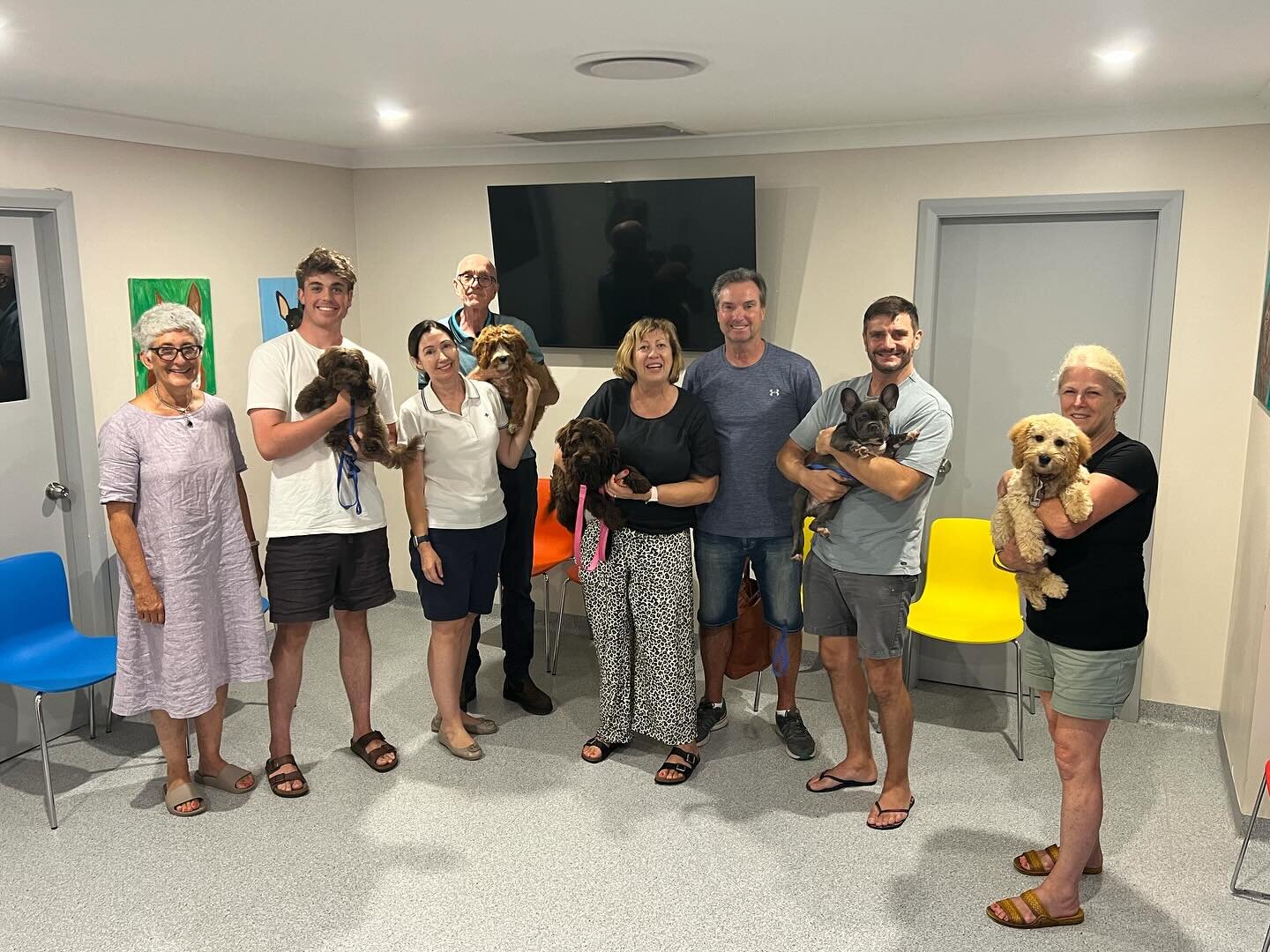 Graduations! February &amp; March - catching up on lots of fantastic groups &amp; graduation photos 🎓🐾

Well done everyone - we&rsquo;ve already seen some of you in senior puppy class 😍🤩

Mon/Wed at @pittwateranimalhospital 
Sundays @monavalevet 