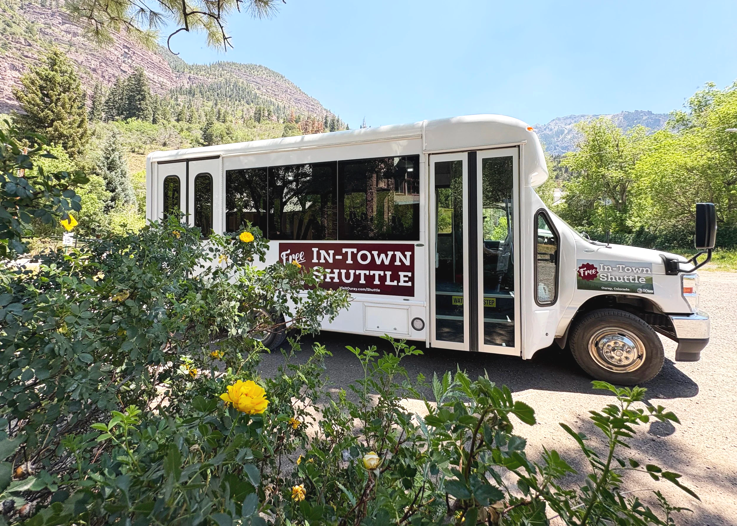 Free shuttle bus in Ouray
