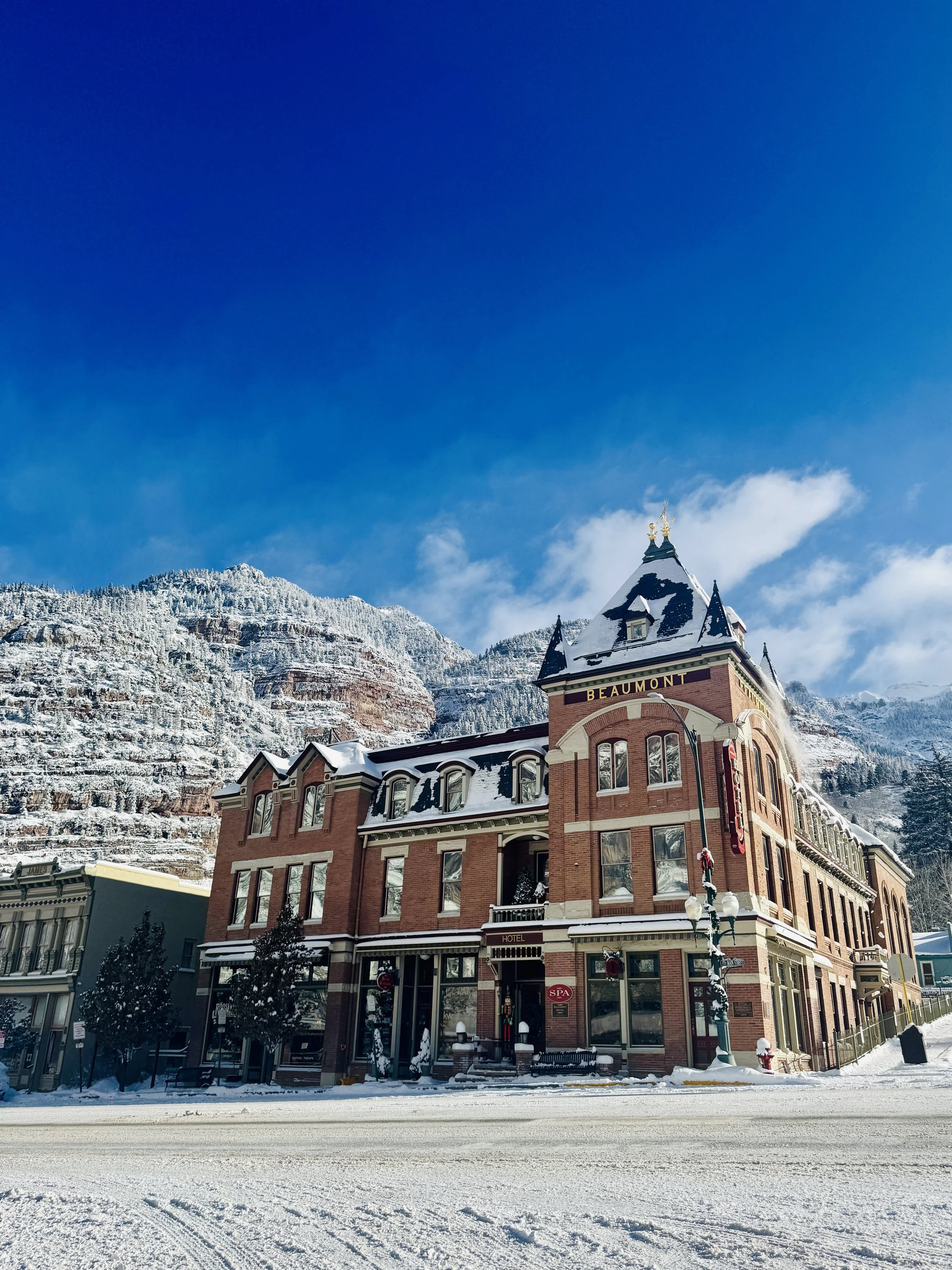 Beaumont Hotel in WInter