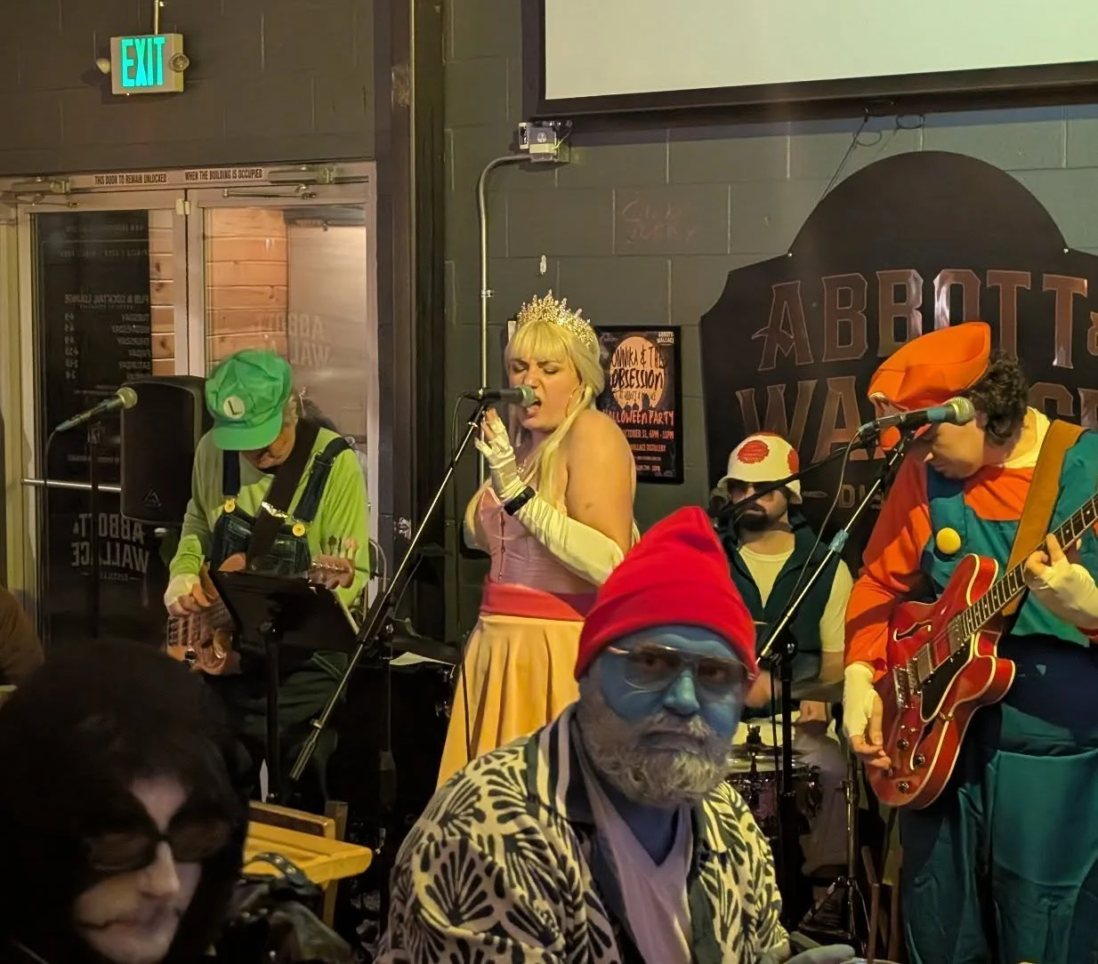 We had so much fun on Friday, let's do it again with @onnikaandtheobsession and Music Open Mic Wednesday at 6pm! Sign up and a little show starts at 5:30. Cheers!