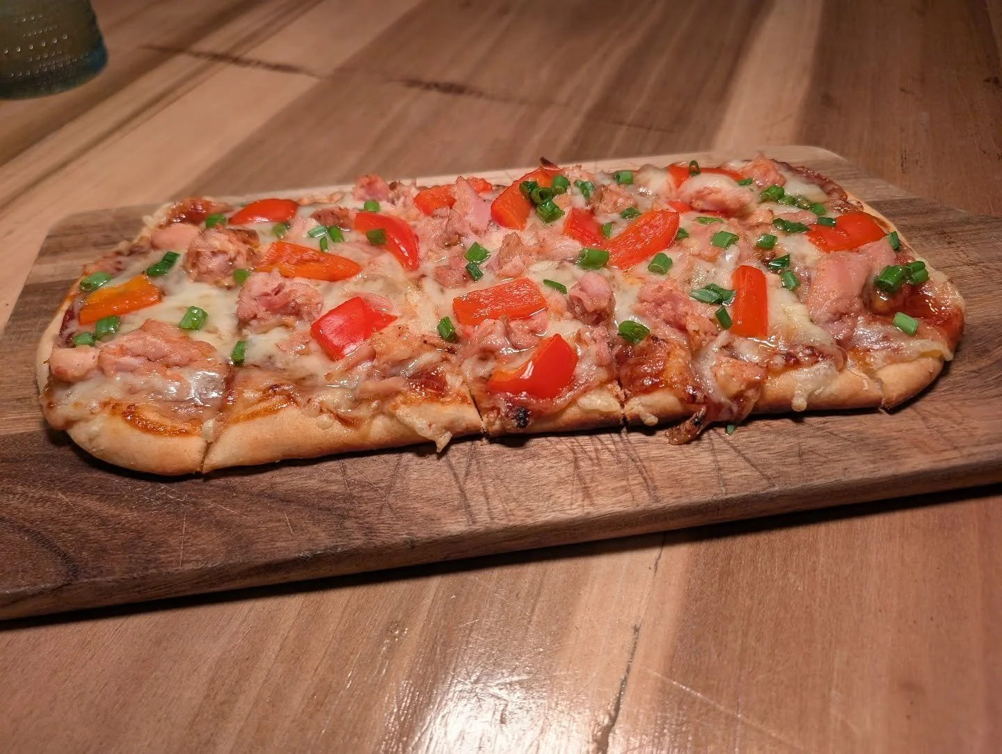 Tis a great night for a Hot Honey BBQ Chicken Flatbread, Old Fashioned and Trivia with @jythespiritsguy (6:30-8:30pm)!

Smoked Chicken, Mozzarella, Cheddar, Bell Peppers, Green Onion, BBQ Sauce and Hot Honey drizzle.