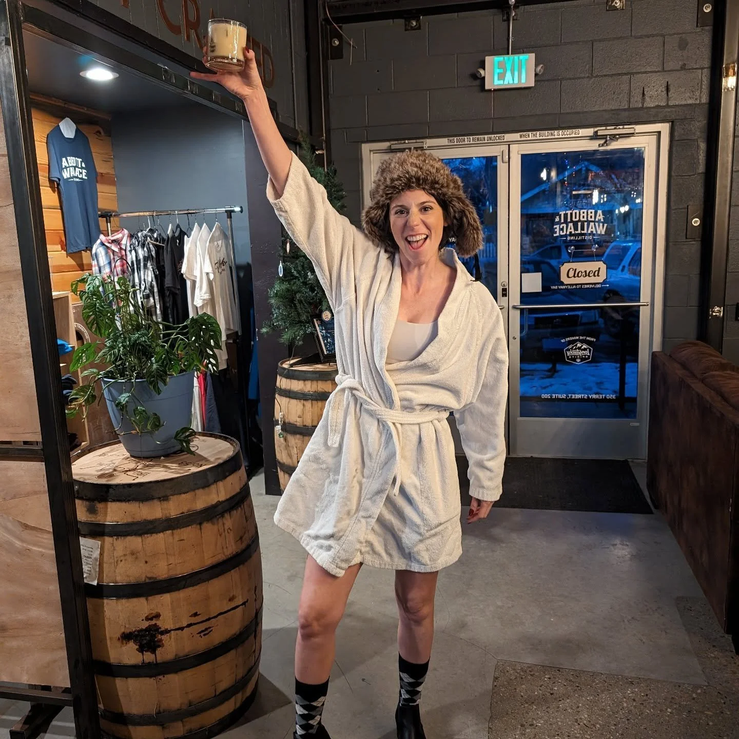 Calling all Santa's, Cousin Eddie's and every holiday spirit to crawl downtown for special offers from @owndowntownlongmont businesses and karaoke at the distillery! Free Santa's Sling Shooters for all of our dressed guests starting at 5pm. Karaoke a