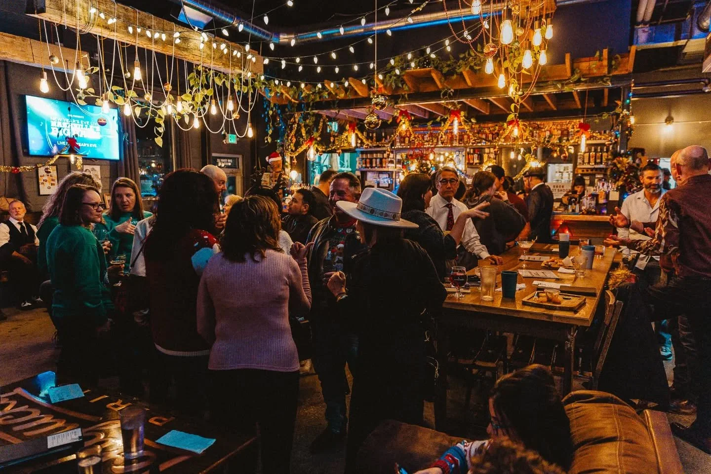 Ring in the New Year with Abbott &amp; Wallace. Free entry. First come first serve. Live music with DJ Sh43. We are Open:

Tuesday: 4-9pm
Wednesday (NYE): 4-1am
Thursday: Closed
Friday: 4-11pm with Mojazz 6-8pm
Saturday: 2-11pm
Sunday: Closed