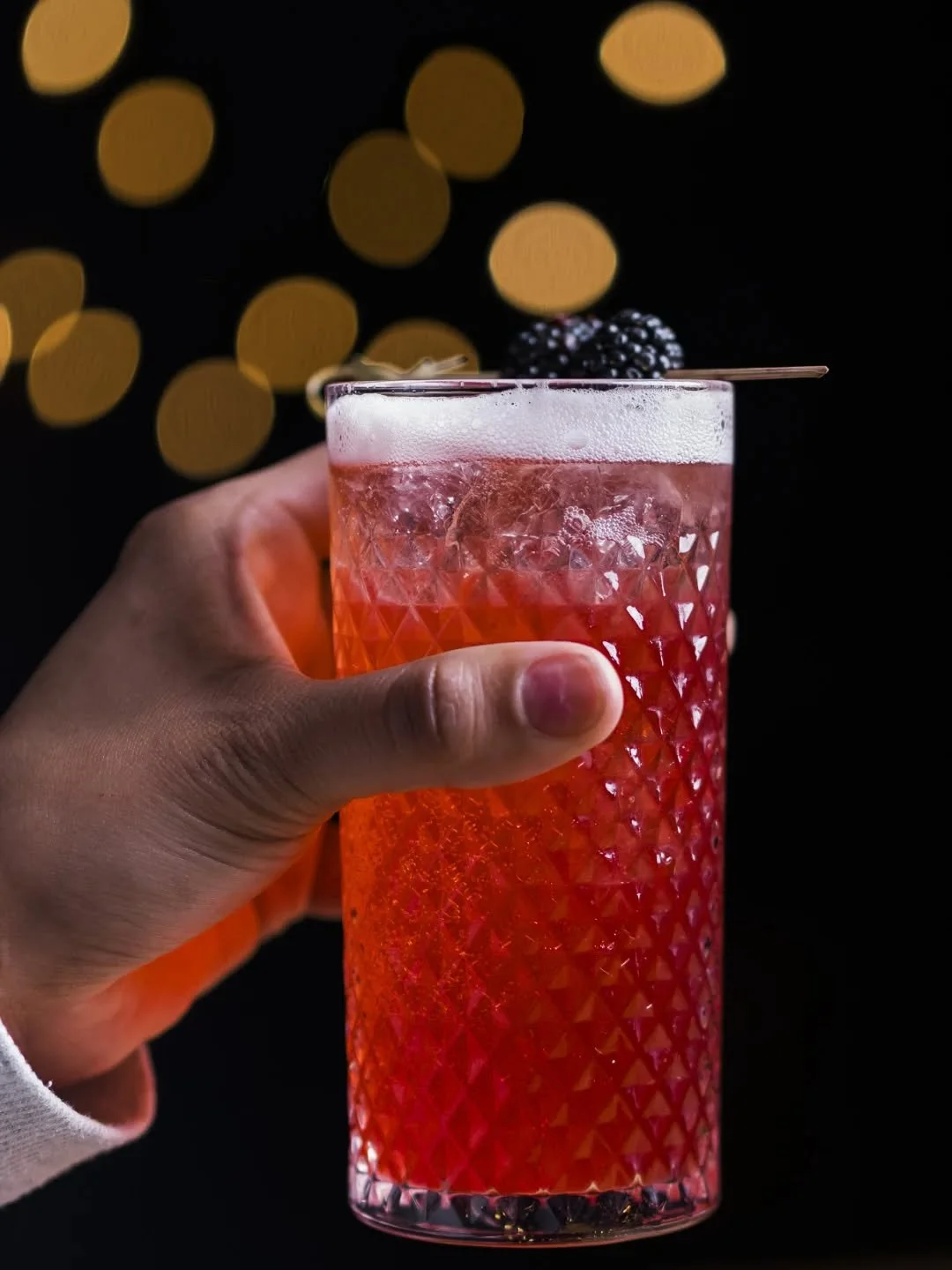 It's a great day for a Doctor Watson. Come investigate, and you will discover amazing Blackberry and Citrus flavors. Compliment that with some live music from the @strangebyrds 6-8pm and mystery is solved. You win. Cheers!

Photo credit @ryanbrackin
