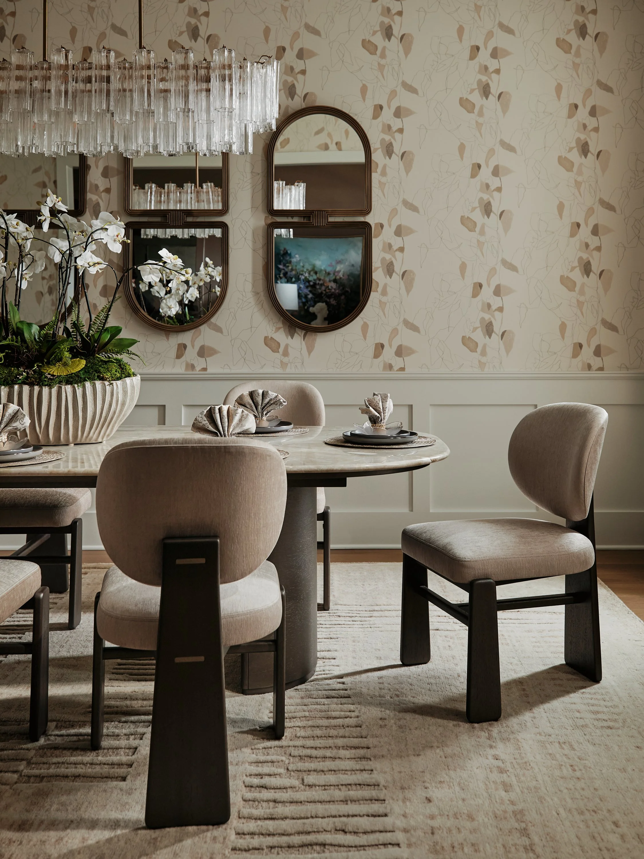 HowardHouseInteriors_Laguna_Dining_Vignette_WebSafe.jpg