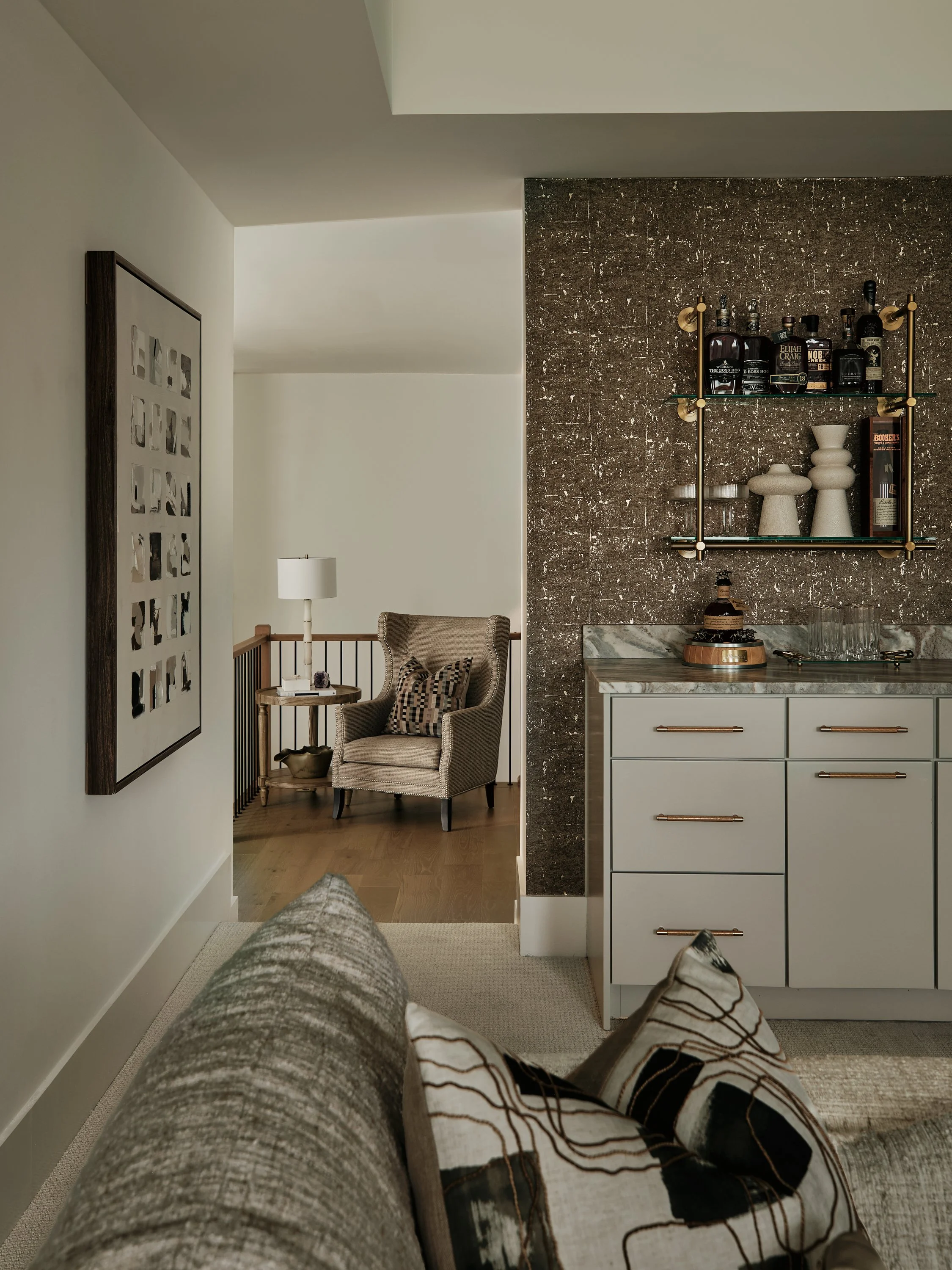 HowardHouseInteriors_Laguna_HomeBar_WebSafe.jpg
