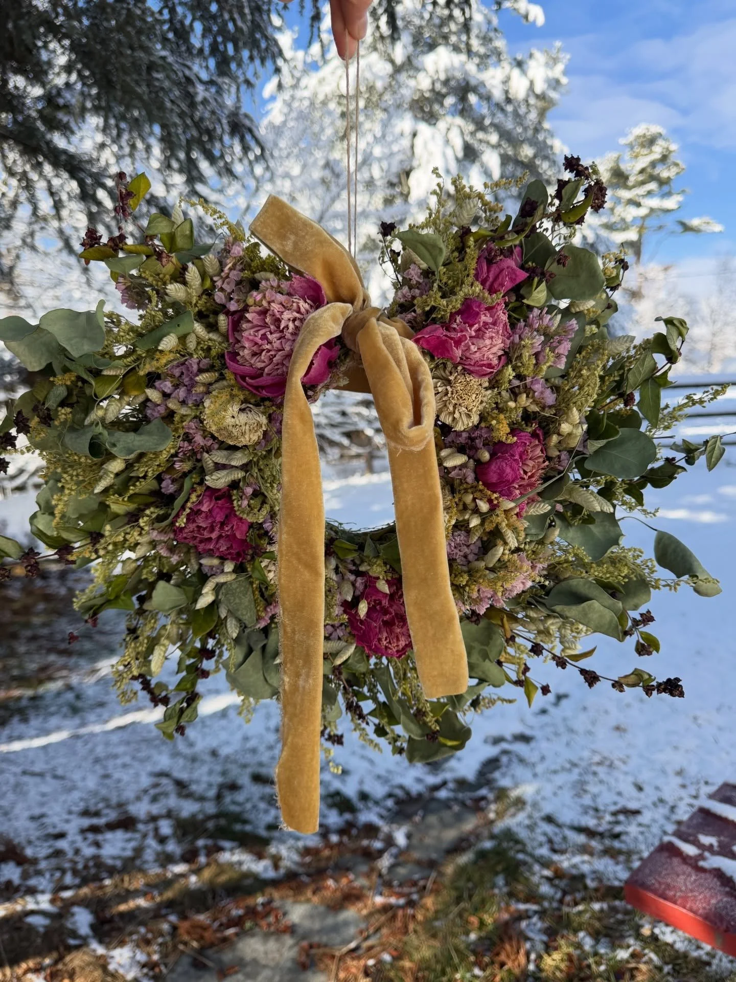 New item alert! We got these absolutely beautiful dried floral wreaths in today from @alpenglowfarmnj and they deserve their own post. 

Each wreath is handmade with organically grown and/or foraged flowers, completely chemical free, and truly one of