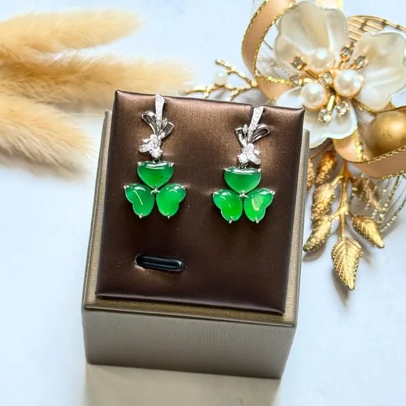 Clovers.jpg