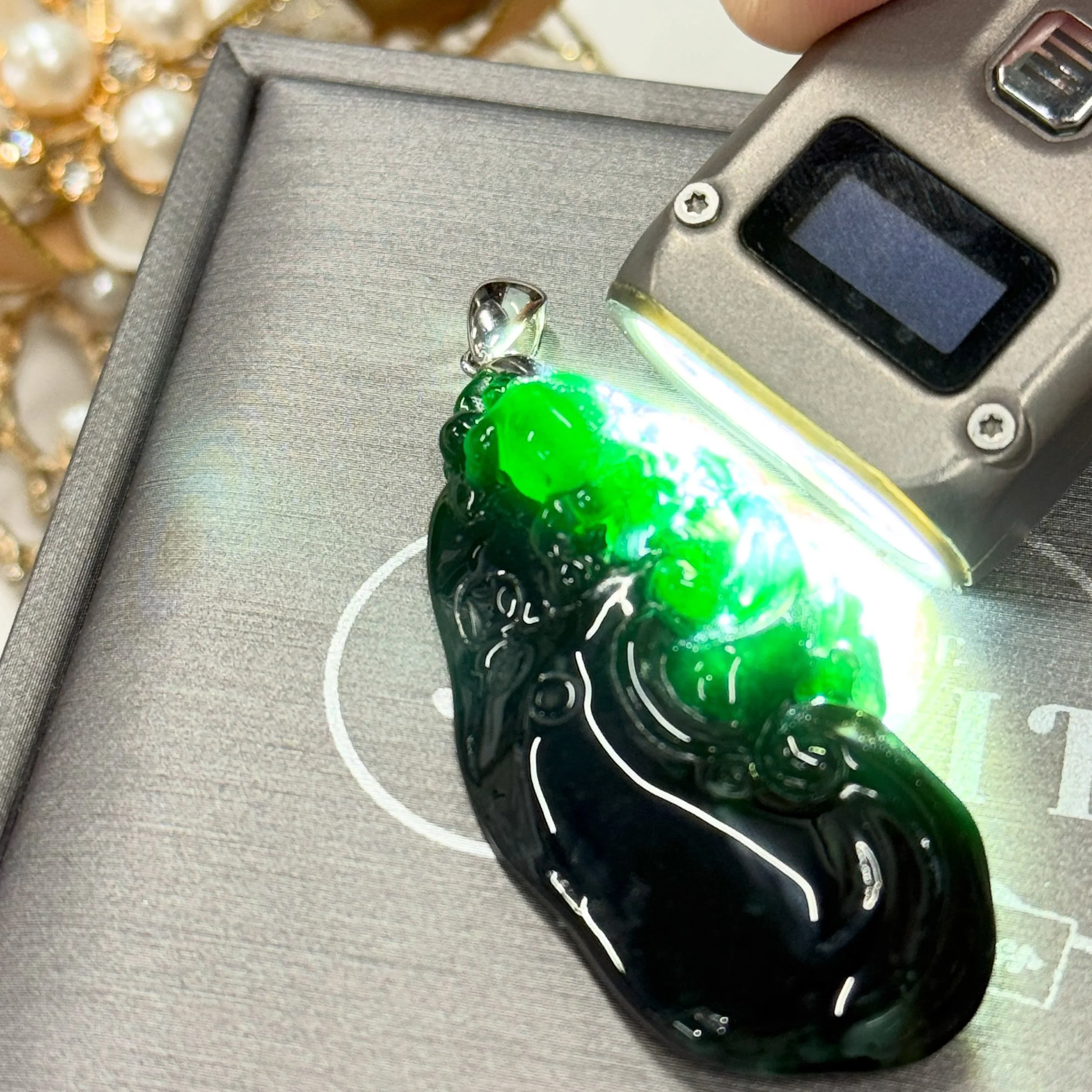 Omphacite Ruyi4.jpg