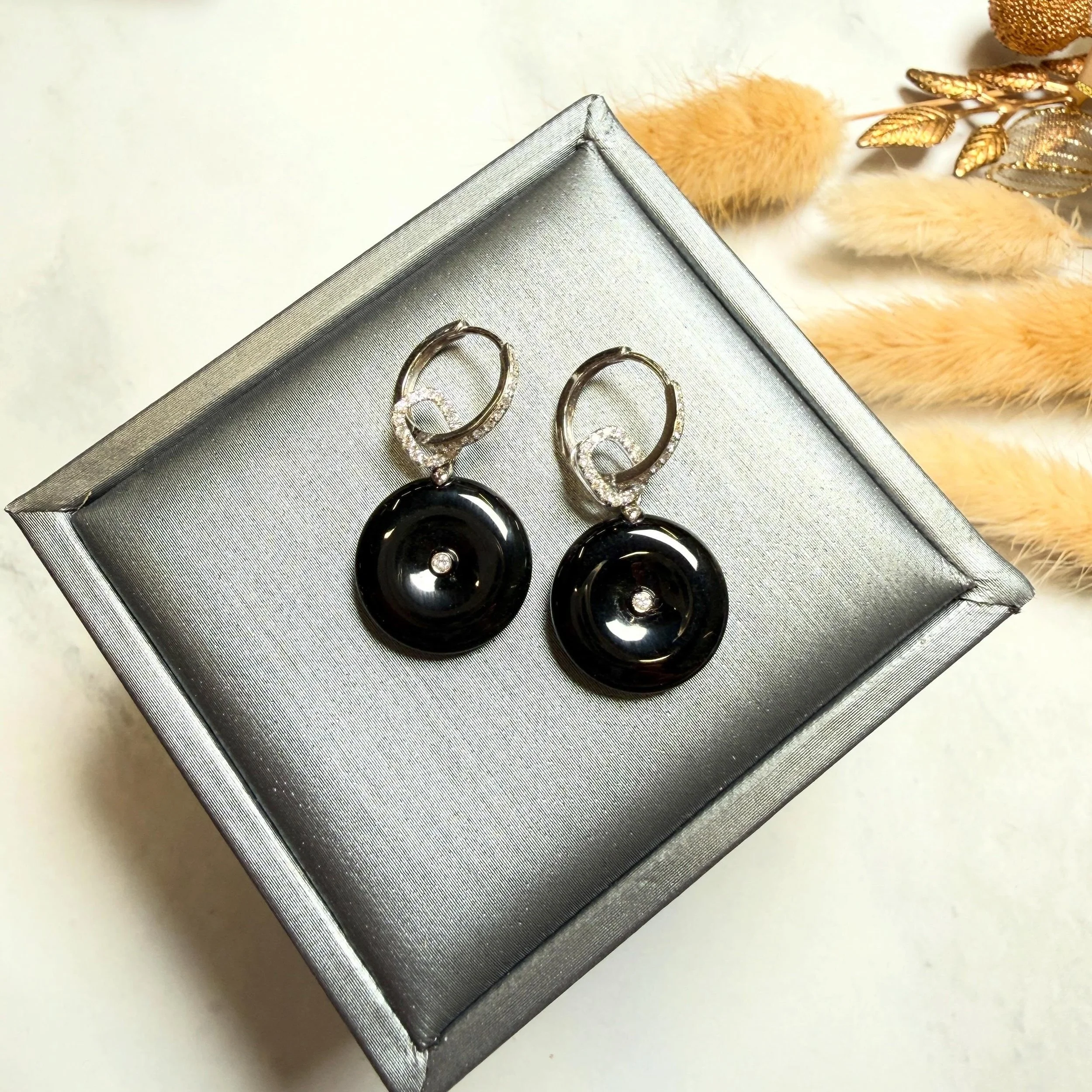 Omphacite Donuts1.jpg