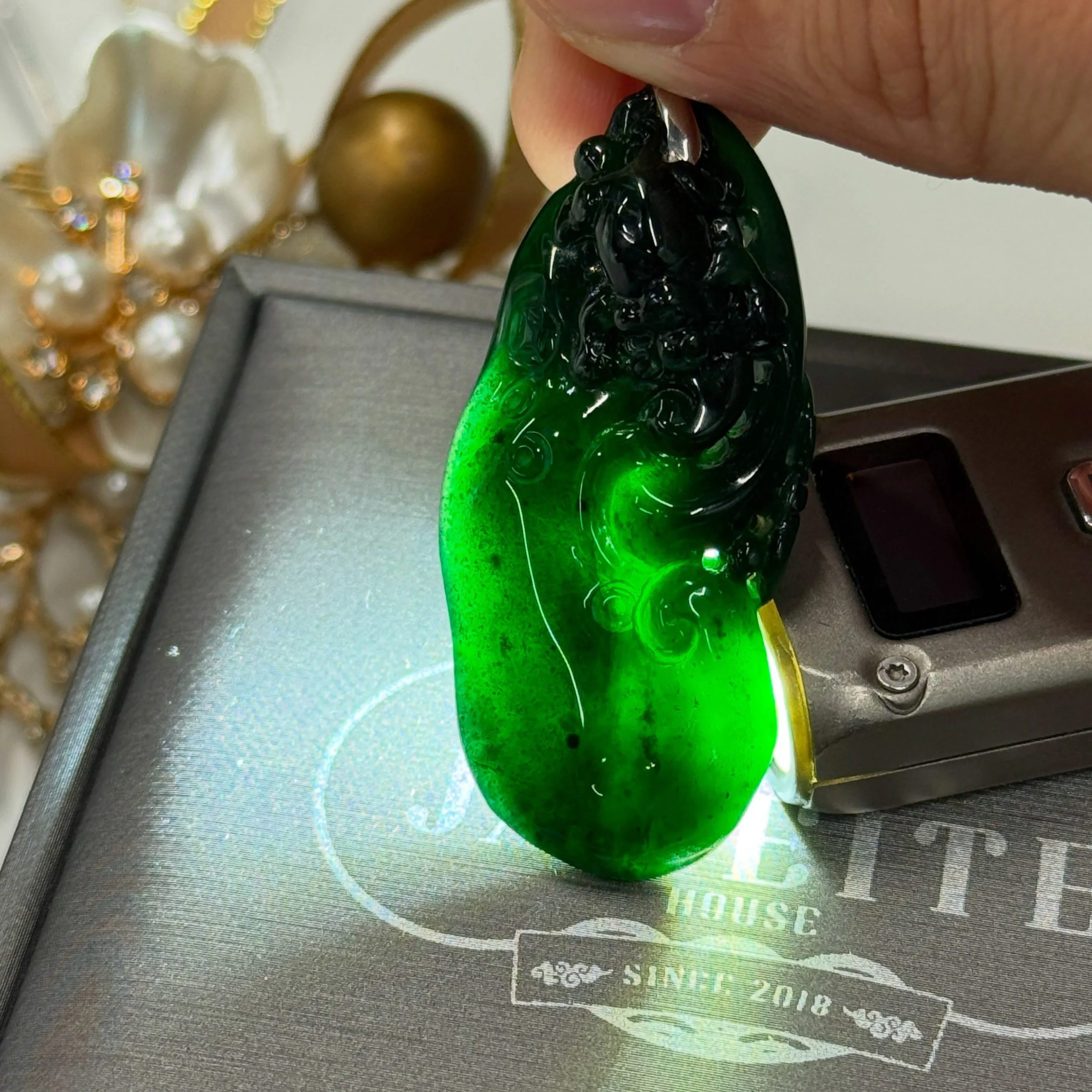 Omphacite Ruyi3.jpg