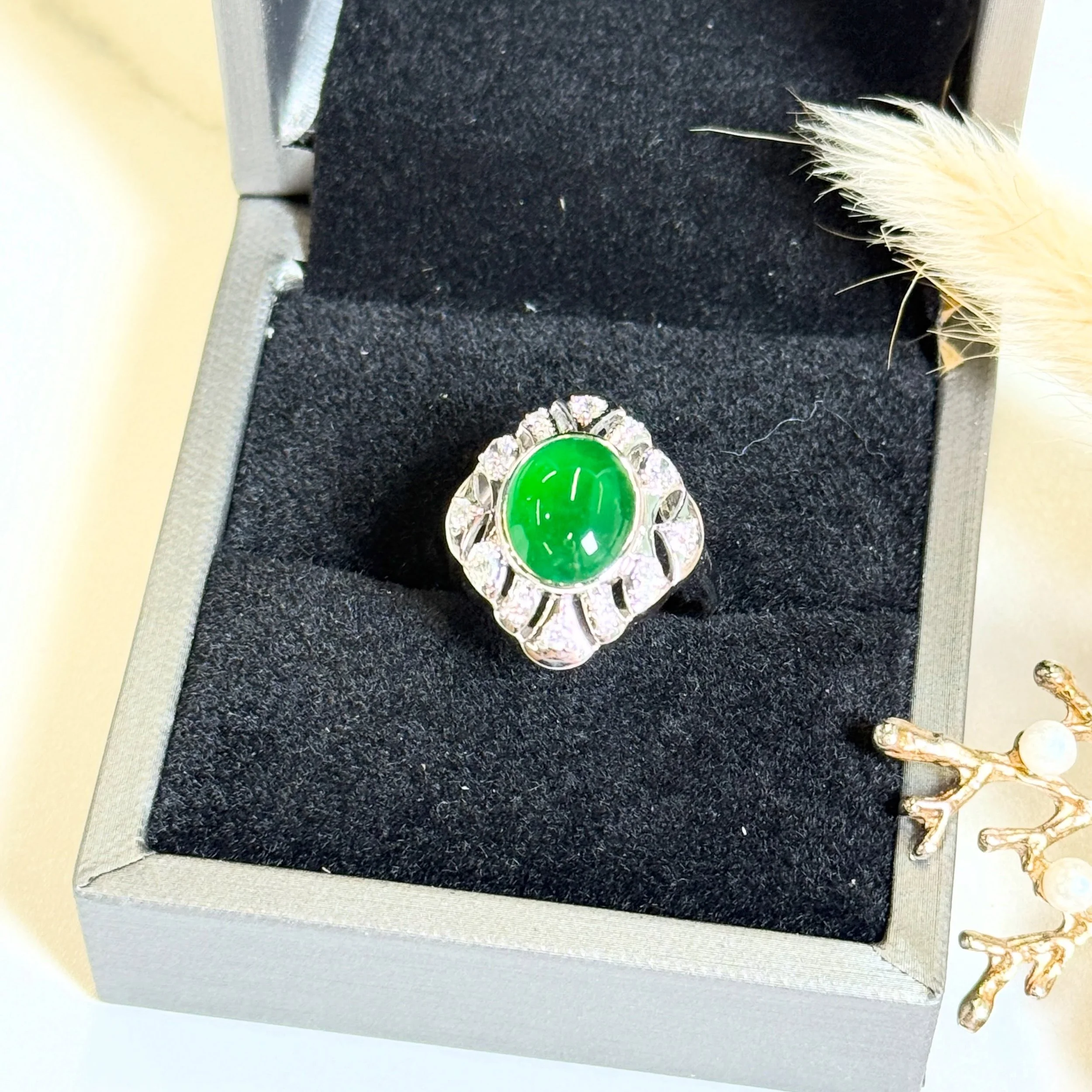 Green Kite1.jpg