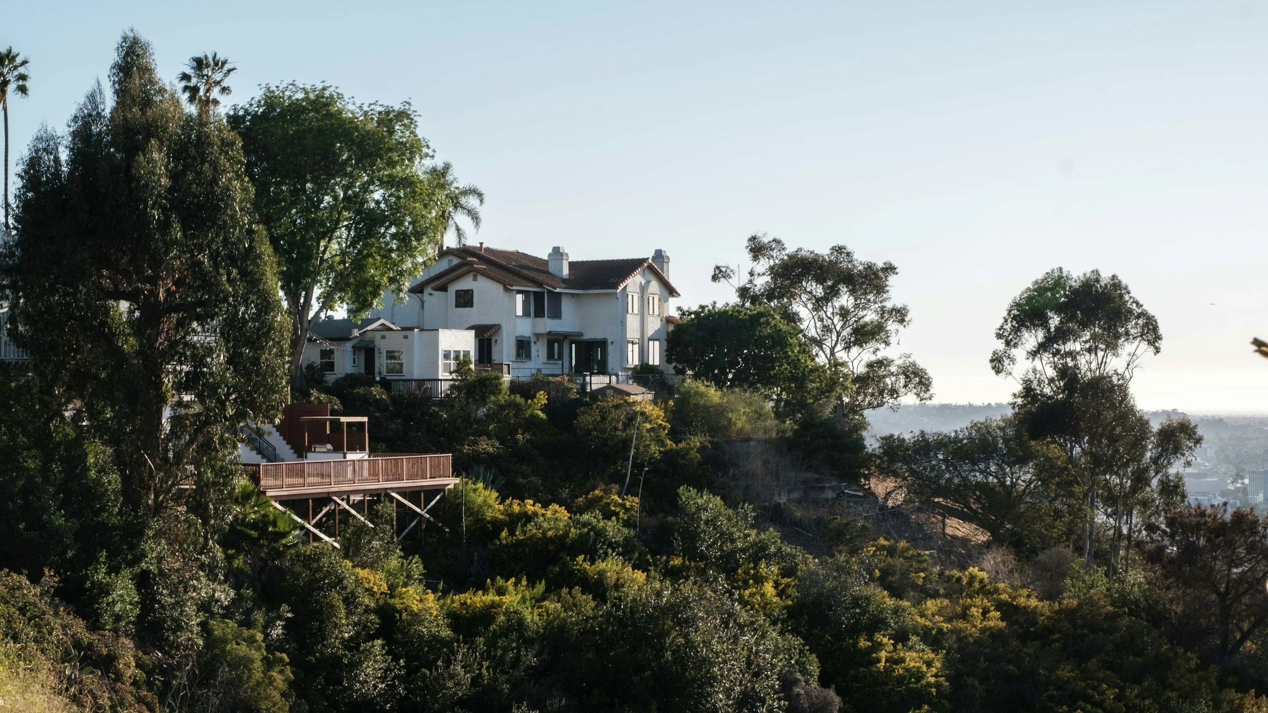 What to Expect During Escrow in California: A Step-by-Step Guide for Buyers and Sellers