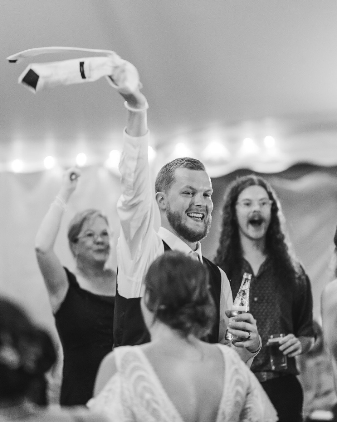 Count us in for all the tie swinging good times on your wedding day! 💃🎉

#BMSVisuals #blkmktri #photographer #weddingphotographer #weddingvideographer #rhodeislandphotographer #portraitphotographer #engagementphotographer #eventphotographer #eventv