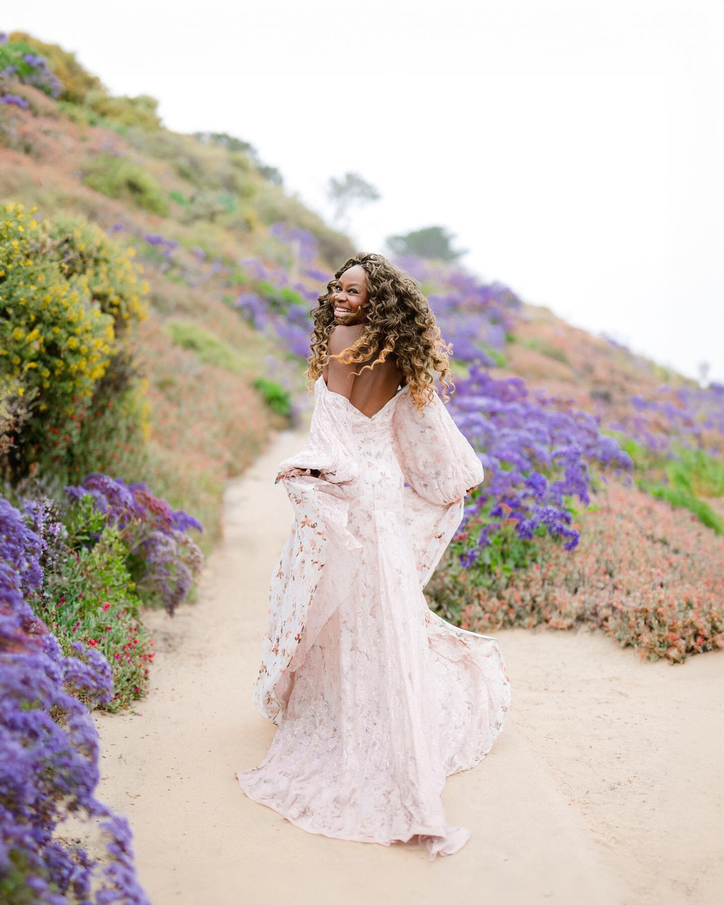 Counting down the hours until the weekend begins! 
 
 
#sandiegoweddingphotographer #seattleweddingphotographer #bridalportraits #adventureawaits