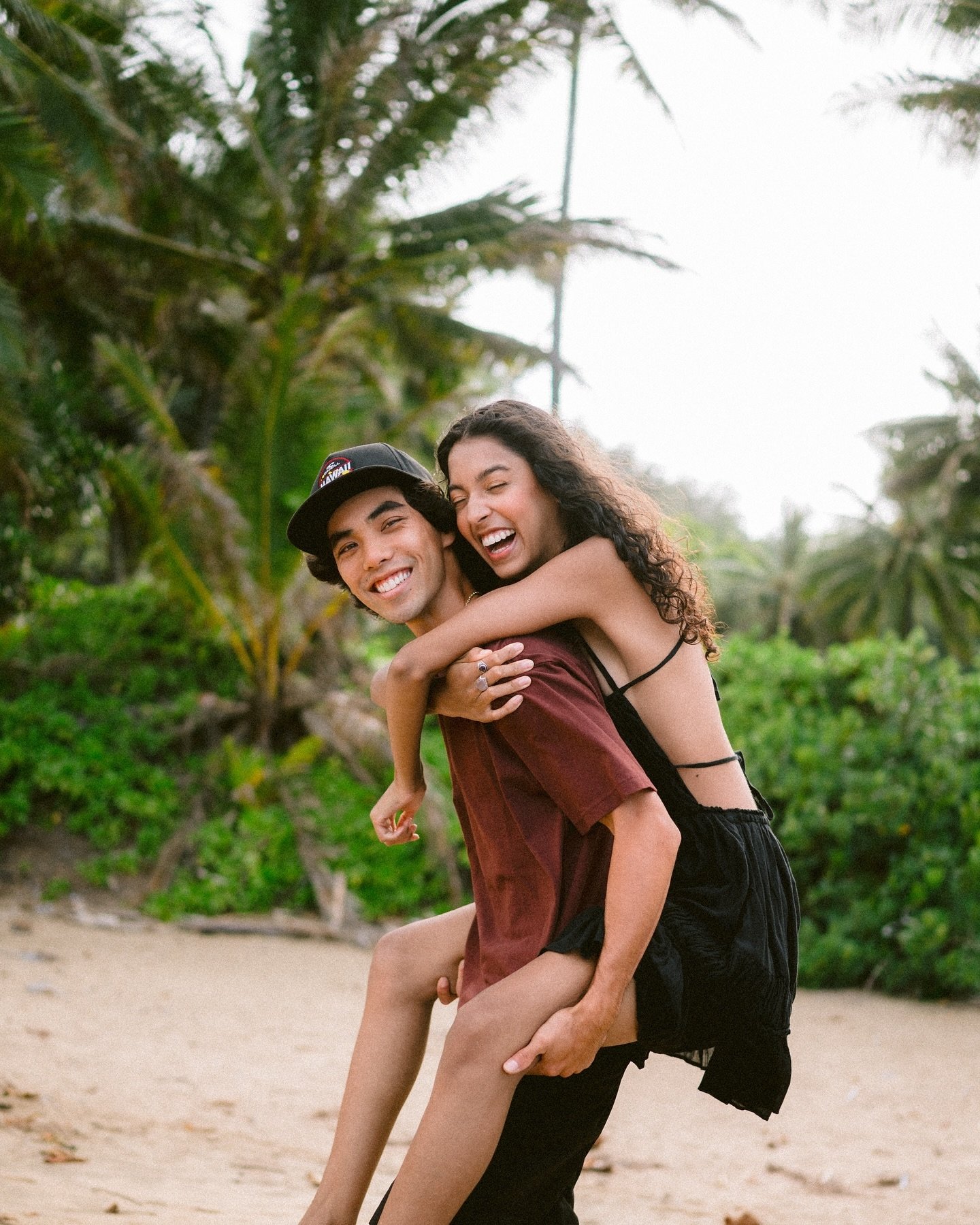 We left our hearts in Kauai 🤍
 
 
 
 
#beachcoupleshoot #kauai #adventurouslovestories #socalphotographer #californiaphotographer