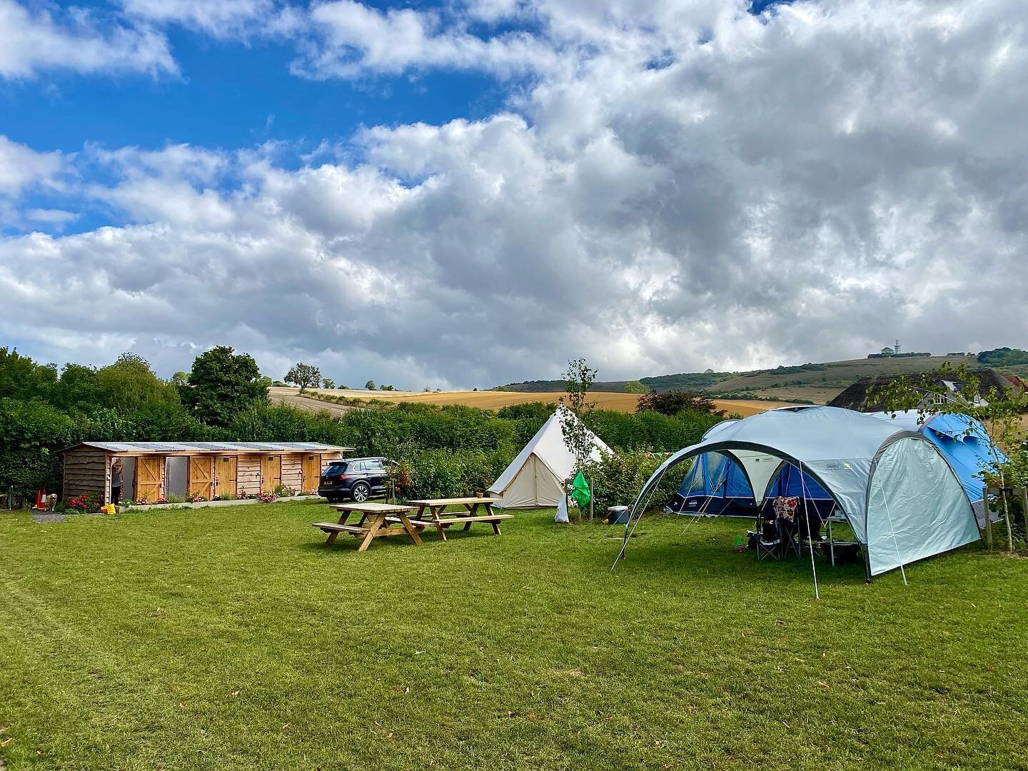 The weather is looking promising again this weekend! Finally, May is bringing our campers some sunshine ☀️

If you&rsquo;re looking for somewhere to camp, we still have some availability over the next couple of months, so get in touch!! 

💸Our price