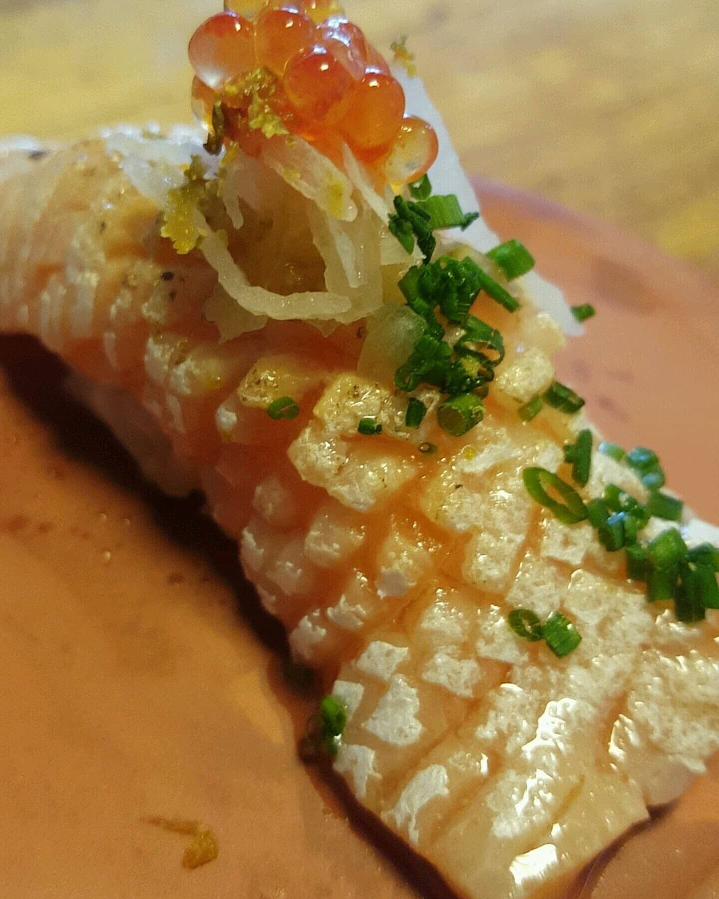 #salmon #belly #nigiri
#teamlovundkokken
#sushi 
#lovundkokkensushi 
#lovundkokken
