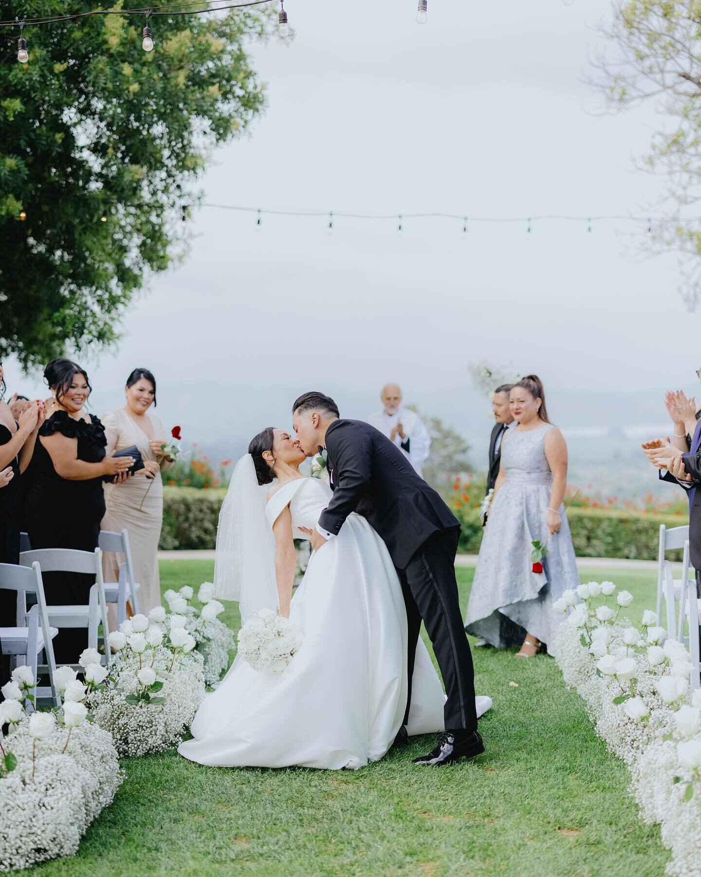 Once in a lifetime, in love every day. 💍❤️ @c.c.maldonado @moya16 
Venue - @spanishhillsspecialevents
Planning, Design &amp; Coordination - @jamisonandtaniaevents @trombettatania 
Photography &amp; Videography - @bogdanweddings @olegbogdancom 
Offic