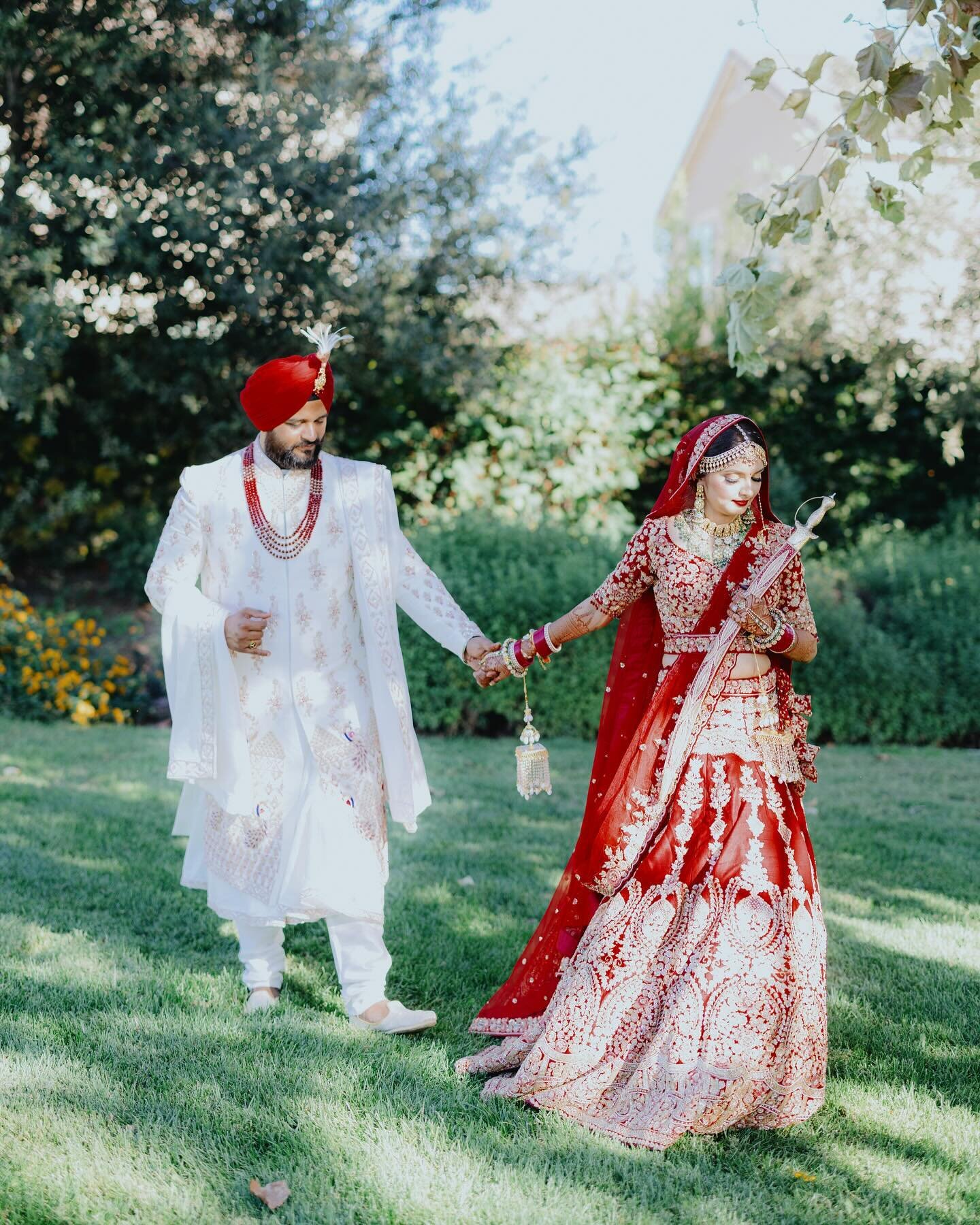 Another gorgeous Indian couple @money.parmar23 @harmeet_ashu 
photo @bogdanweddings @olegbogdancom 
video @sohi.productions