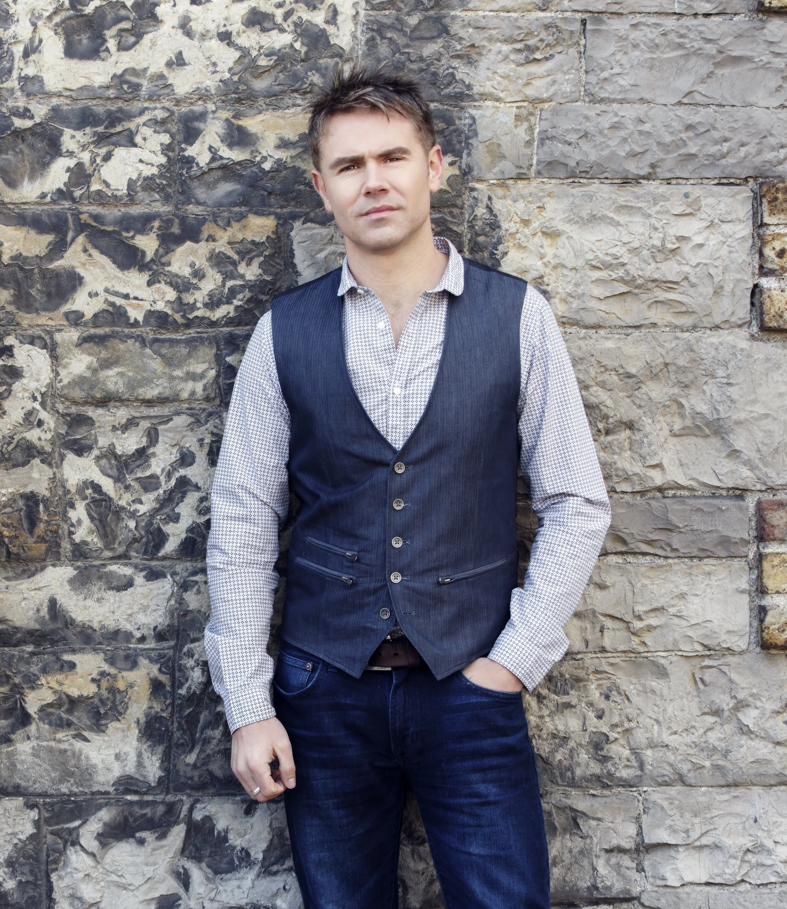 Neil Rine About — NEIL BYRNE