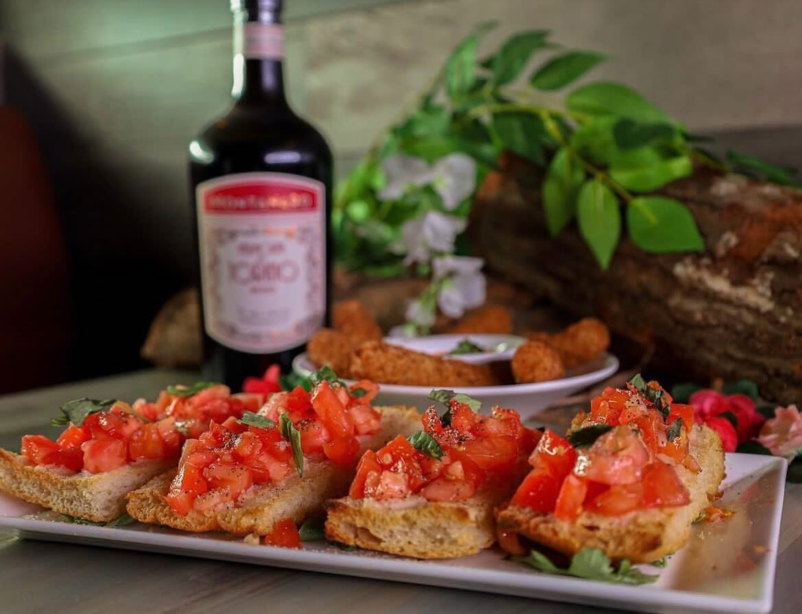 Endless wine and delicious appetizers to start a perfect night!🔥🍷

Book your table now 🗓  Visit our website or call us (305) 505-8449

🍸www.baccanomiami.com (link in bio) 
📍169 NW 23rd St, Miami, FL.
