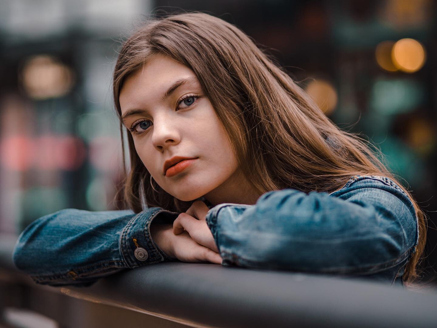 Sometimes you just need to stop and admire the view. 

Model: @kenna.berends 

#teenmodel #teengirl #modeling #minneapolismodel #minnesotamodel #skyway #portraitphotography #teenphotography #fashion #fashionphotography #teenphotoshoot #teen #minneapo