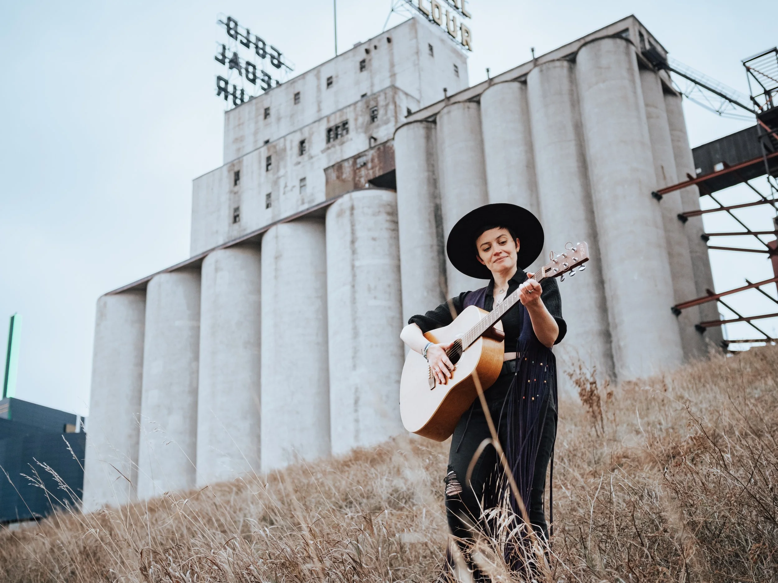 Emmy Woods / Musician