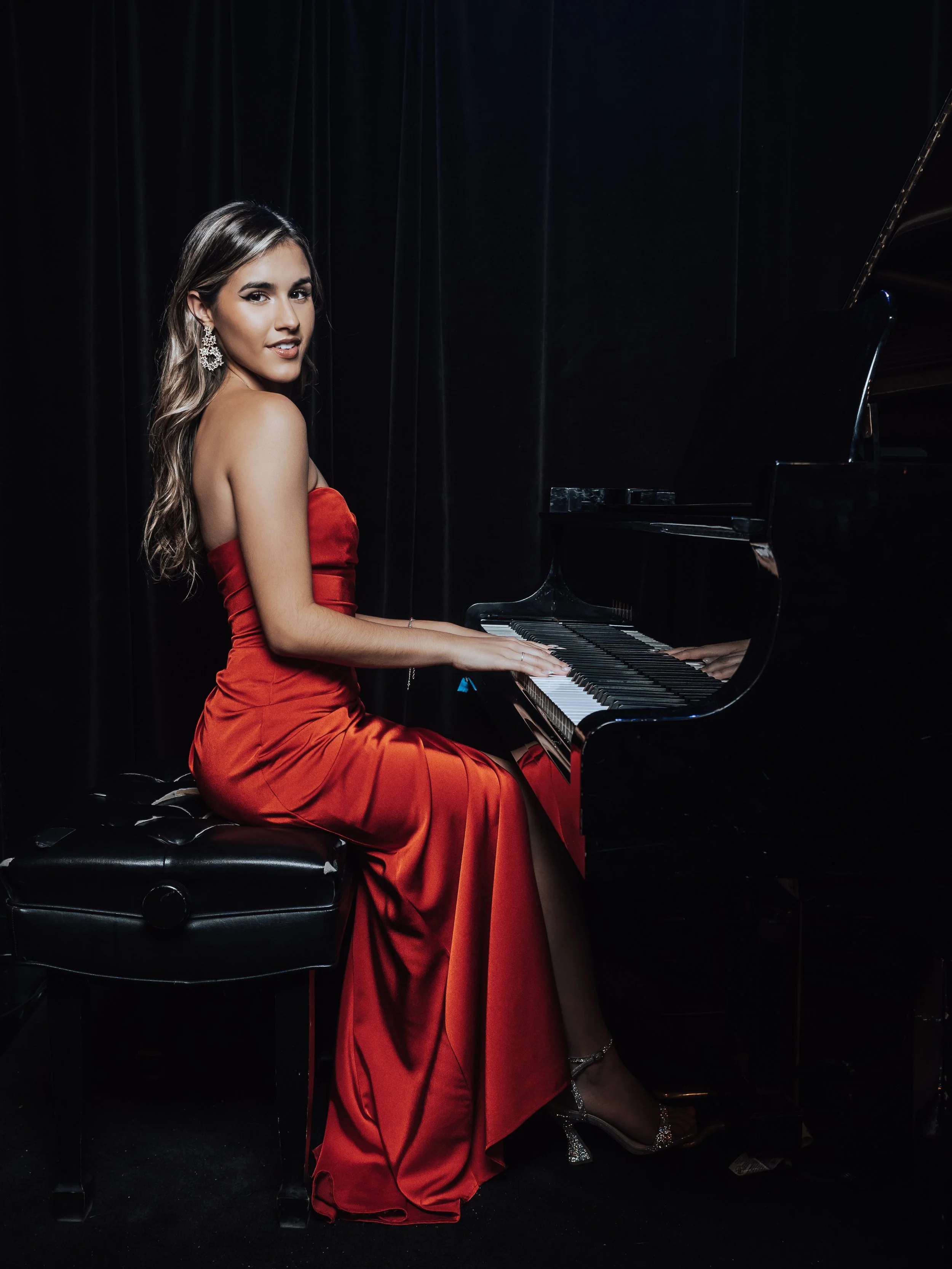 Julia Wheaton / Musician