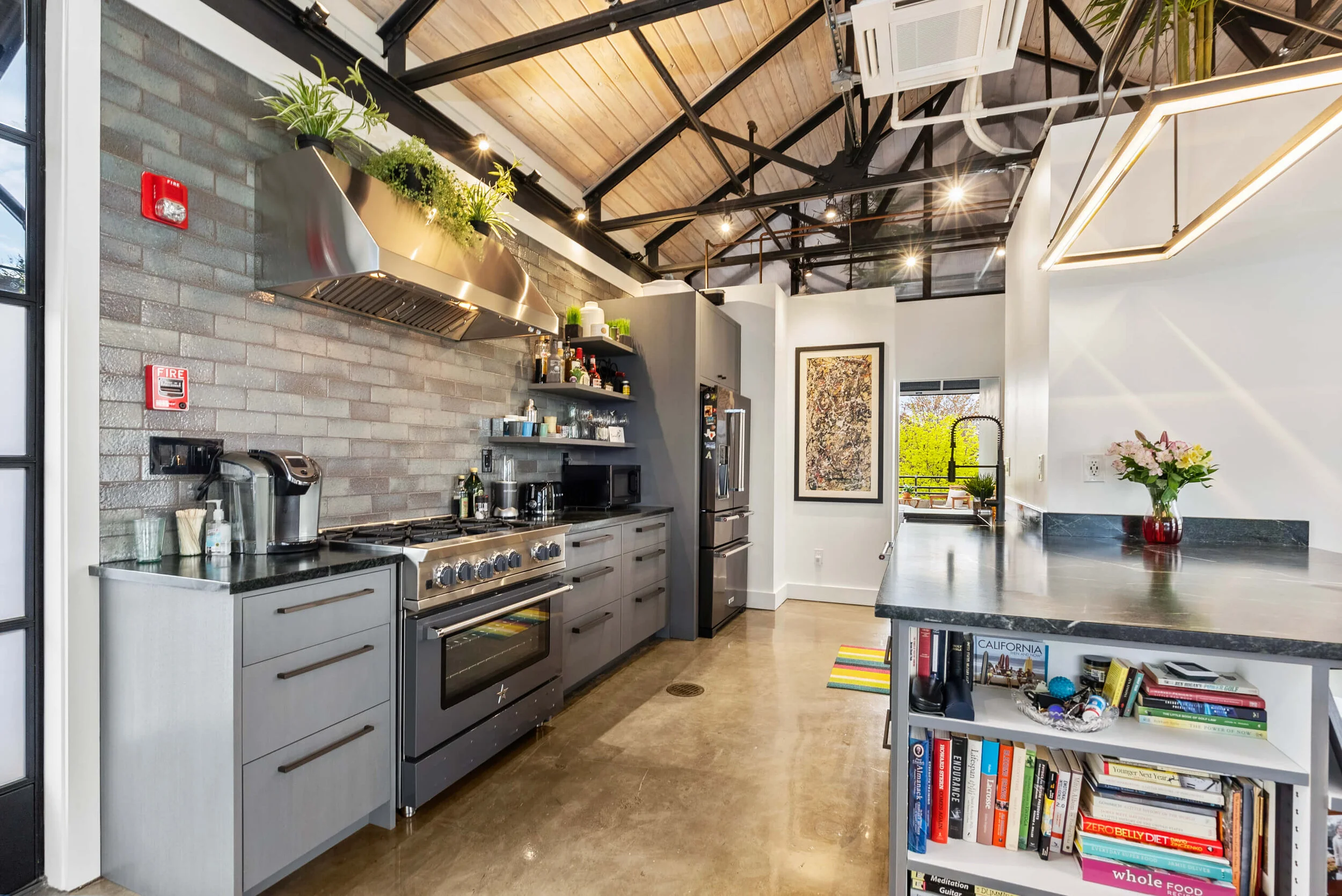 505 Howard Street — Davis Square Lofts