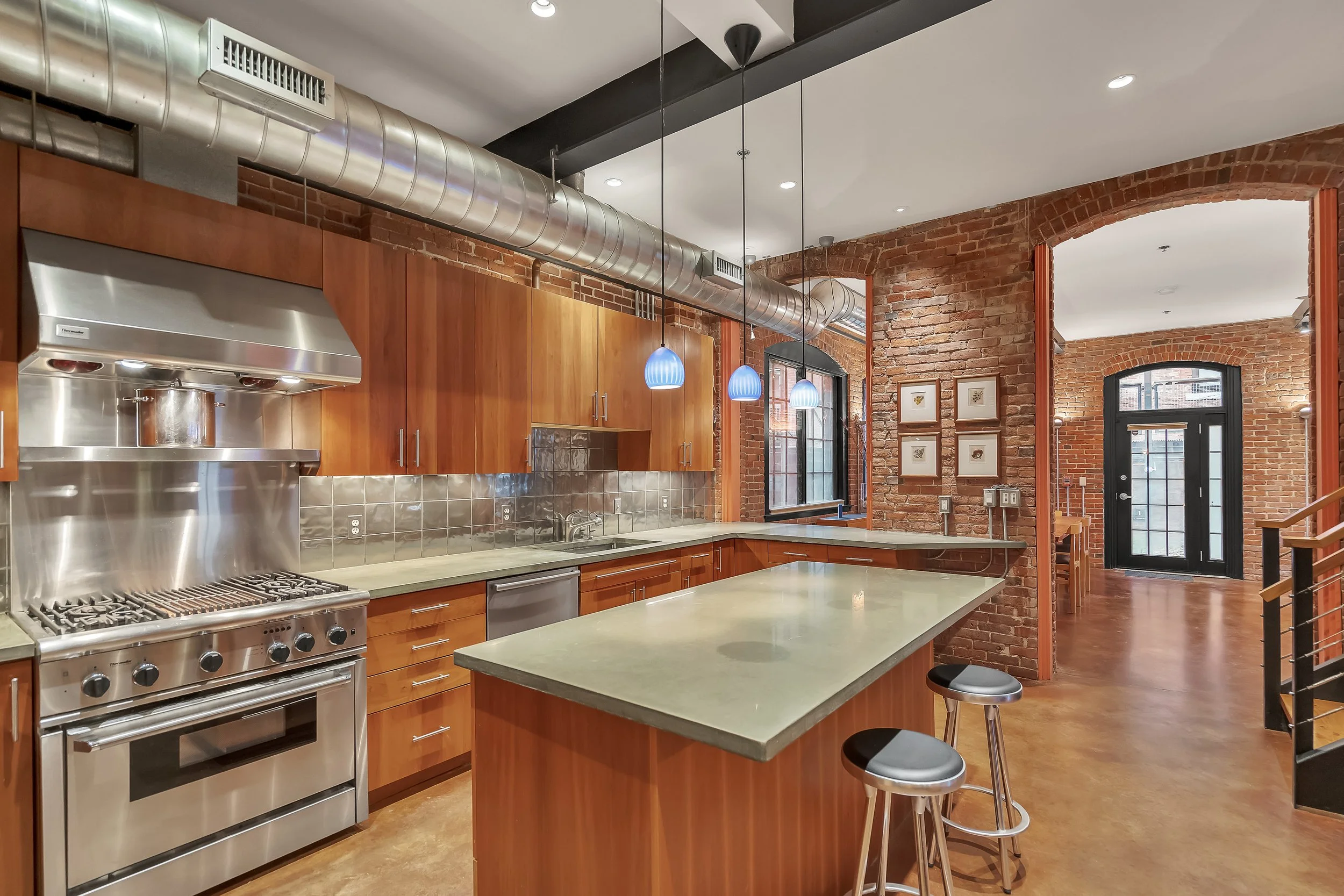 _DMW0948 - small.jpeg