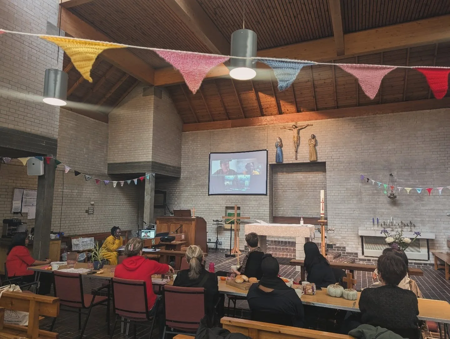 We are absolutely delighted to be hosting the second Listen and Lead course for Holy Trinity, St Barnabas, and St Mary's! 🙌
This course is a fantastic opportunity for us all to take a moment and think deeply about faith, leadership, and our lives.
