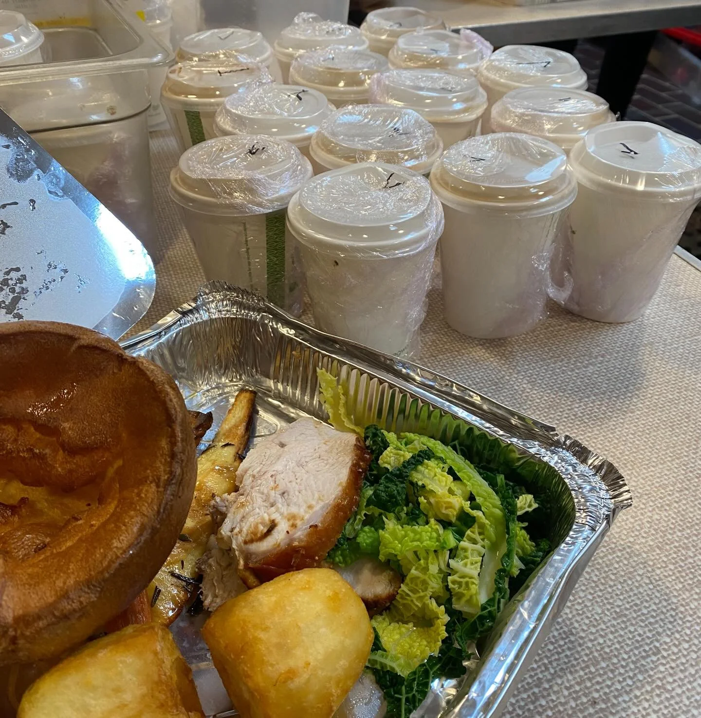 100 dinners. 100 smiles. One amazing community. 🎄✨
Huge thanks to the Leytonstone Tavern Legends for prepping, cooking, and delivering 100 Christmas dinners for our Food Share today! 🎁 To provide all the food and hard work during their busiest time