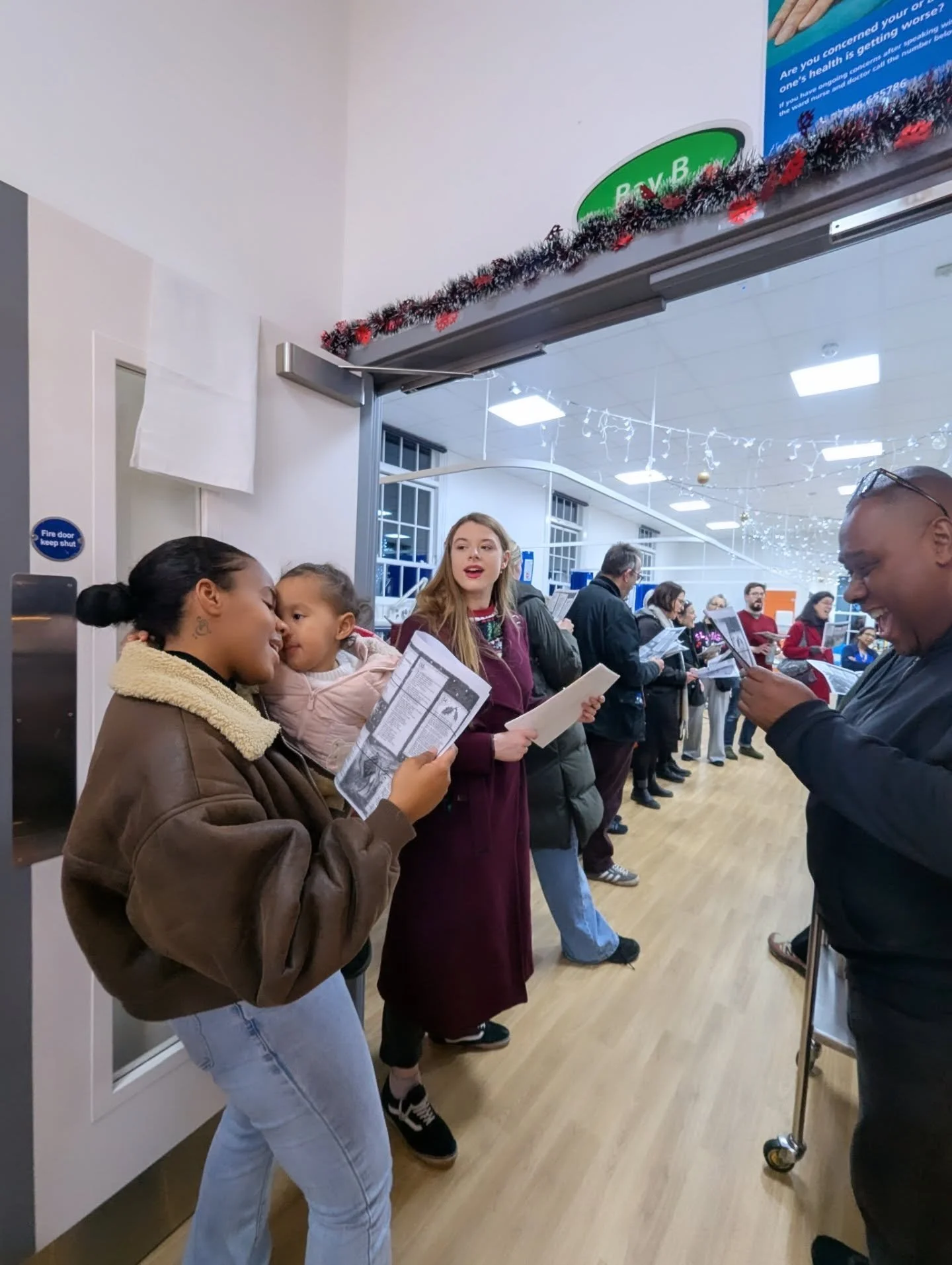 Christmas carols at Whipps Cross! 🎄🎤
​We teamed up with the Multi-Faith Chaplaincy and church friends from across the borough to bring the music to the wards today. The energy was amazing&mdash;especially when some fellow musicians on the wards joi