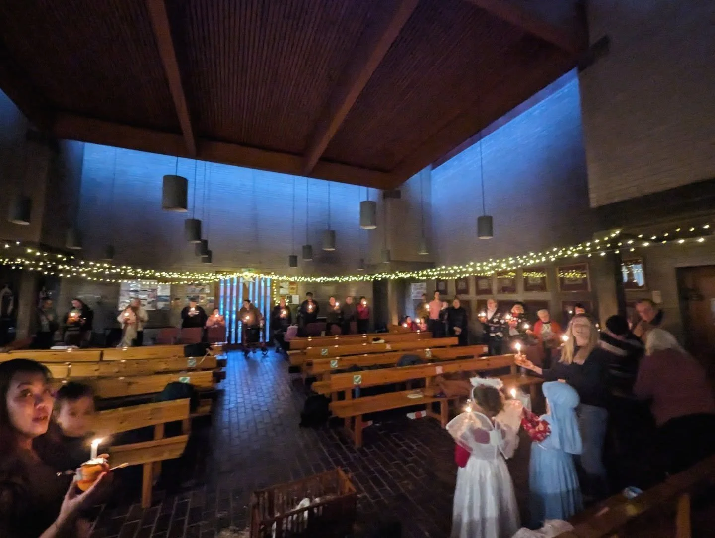 Our hearts (and the church!) are full after such a brilliant, fun, and creative Christingle service today. 🧡✨ Seeing everyone together&mdash;friends, family, and neighbours&mdash;is what this season is all about. Thank you for making it so special! 