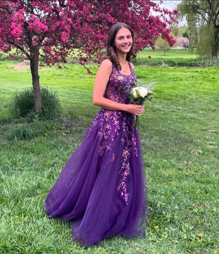 Another beautiful, bronzed prom girlie 💜✨
