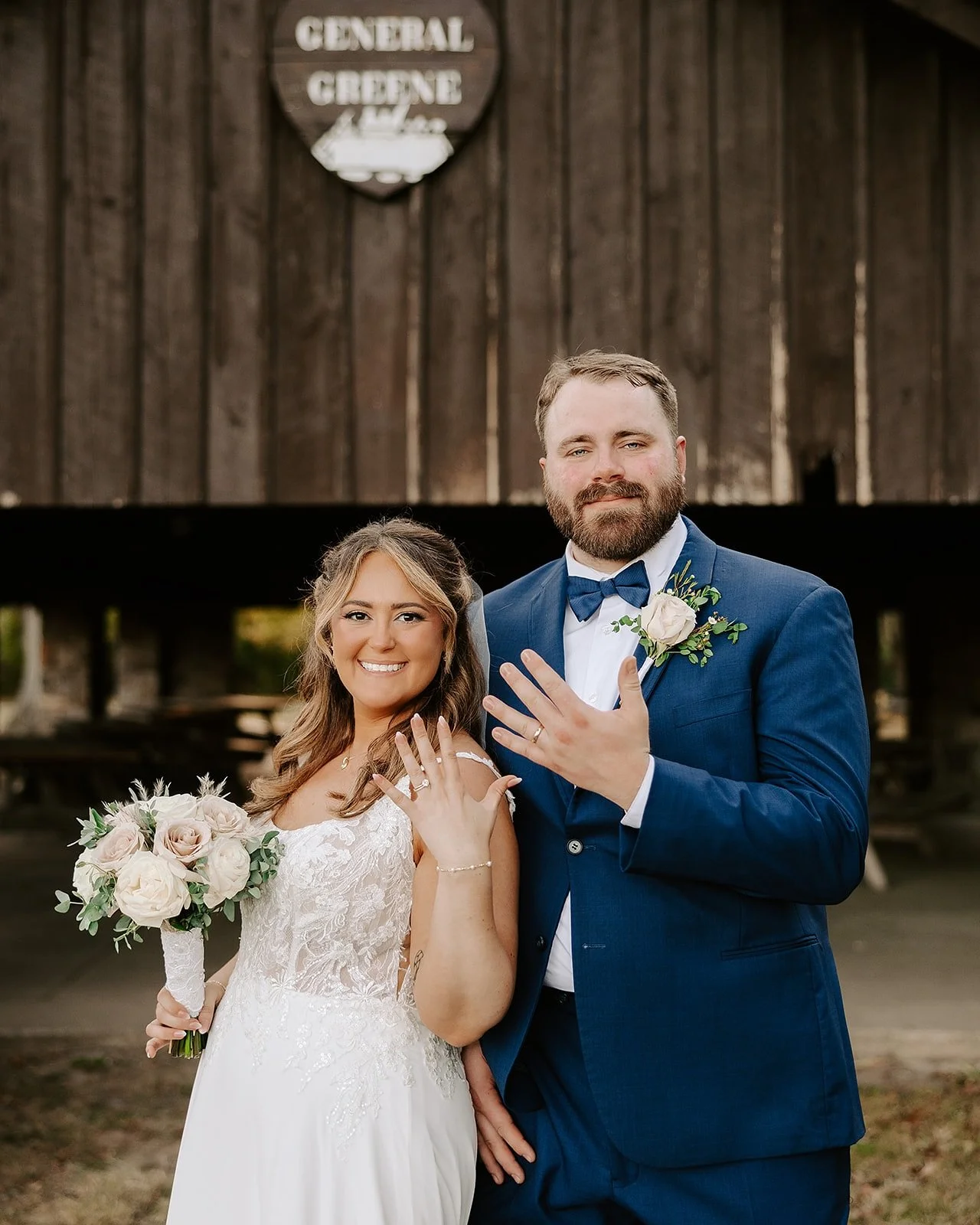 Happy 💍 Friday Brideday 💍

Congrats to this beautiful couple! 🥂
