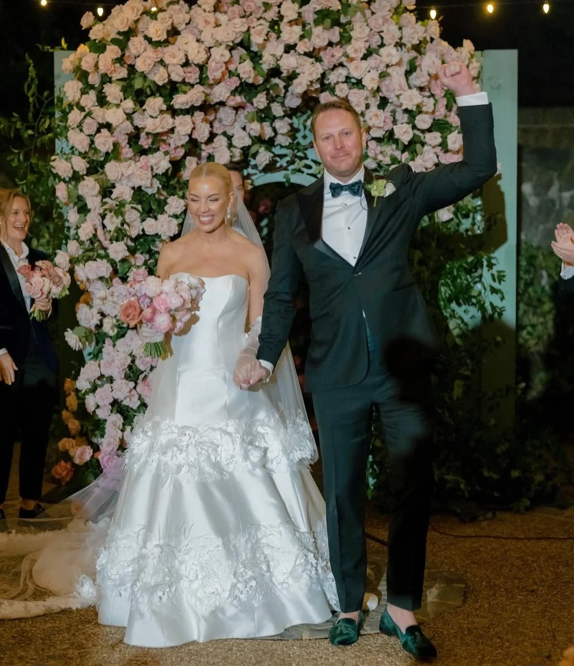 Couldn&rsquo;t forget about this stunning 2025 bride 🤩 

One round of Express for the perfect bridal glow 🤎 

Congratulations to these fantastic newlyweds 🥂